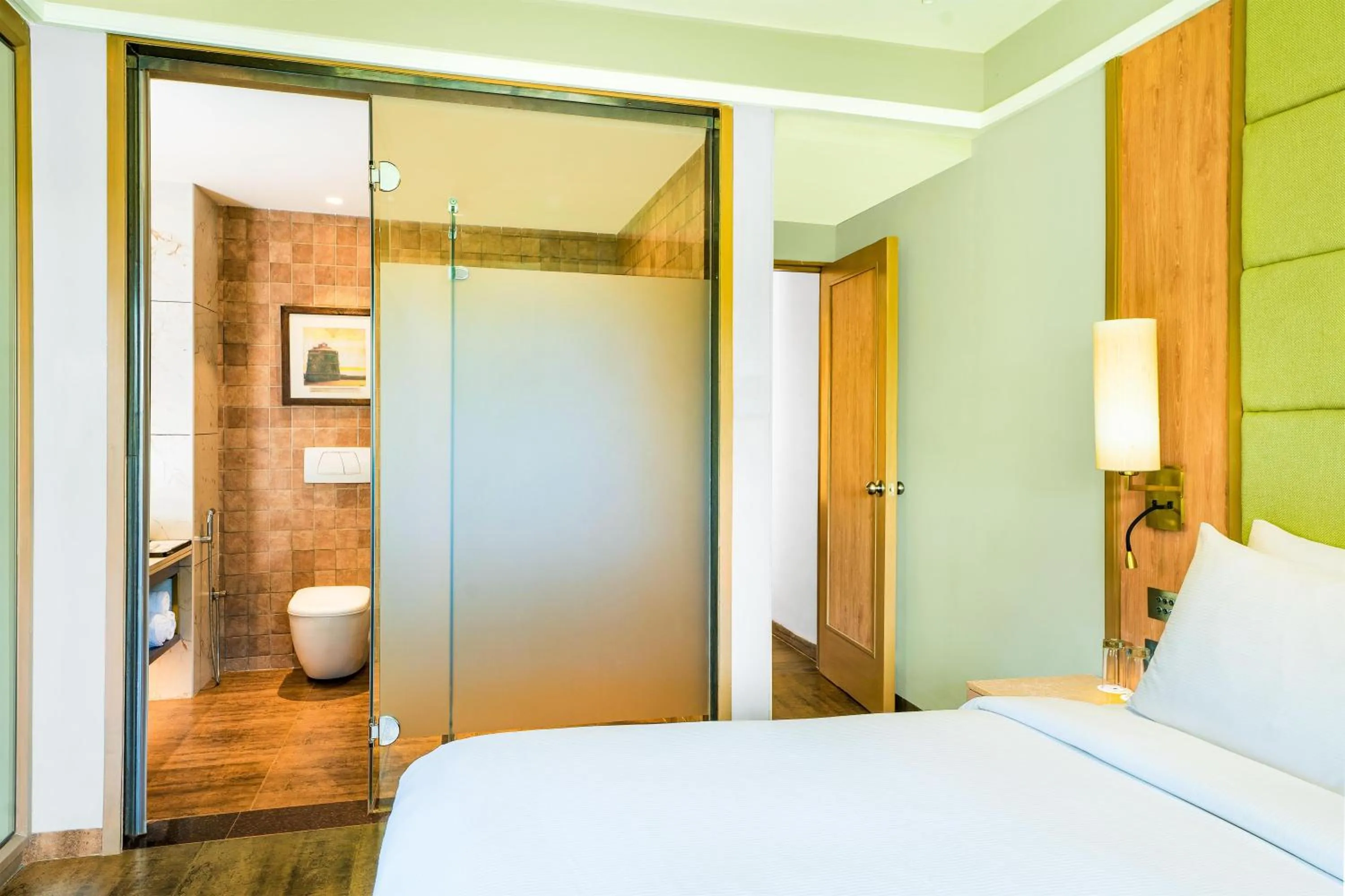 Bed in DoubleTree by Hilton Hotel Goa - Arpora - Baga