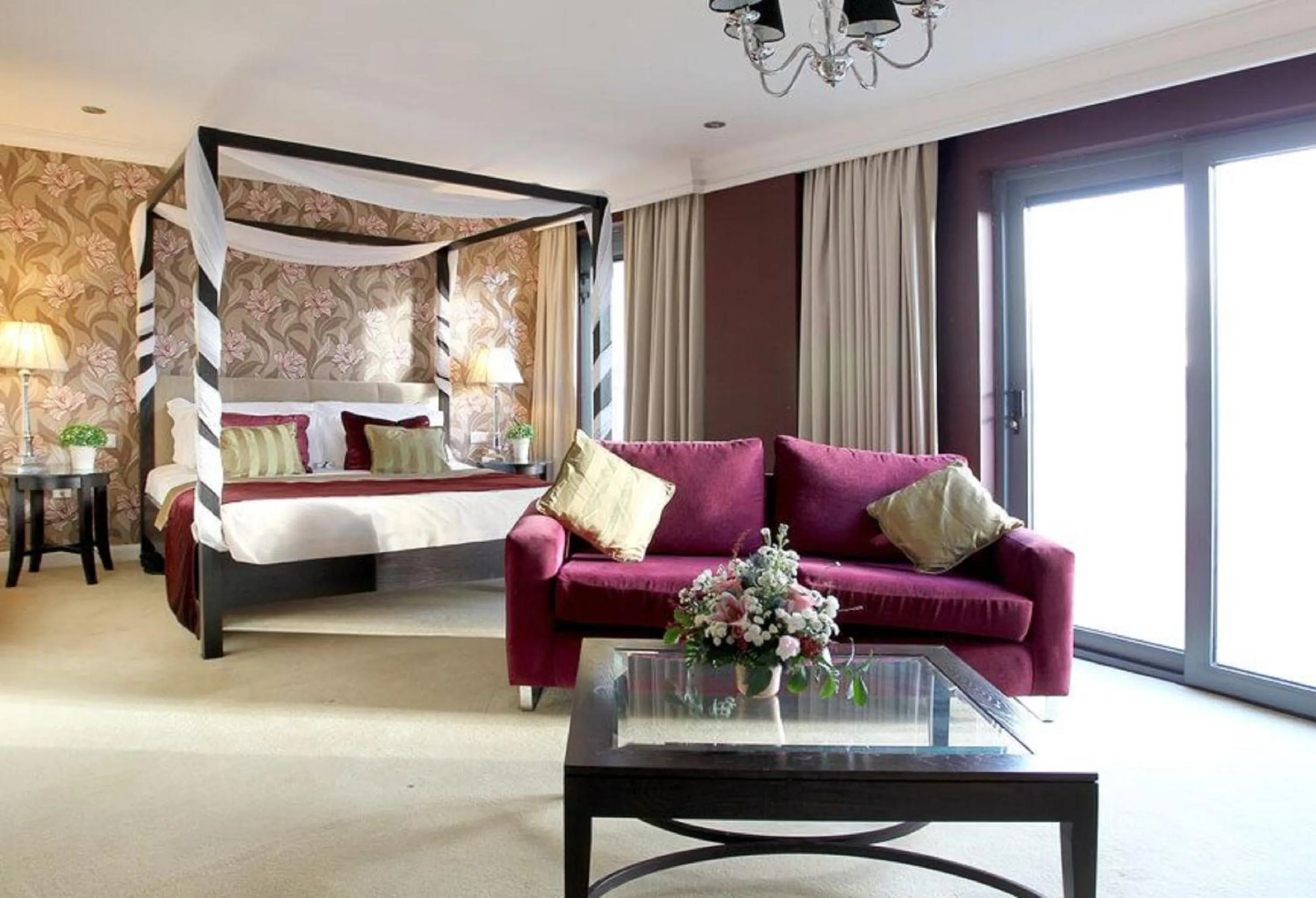 Bedroom, Bed in The Parkview Hotel