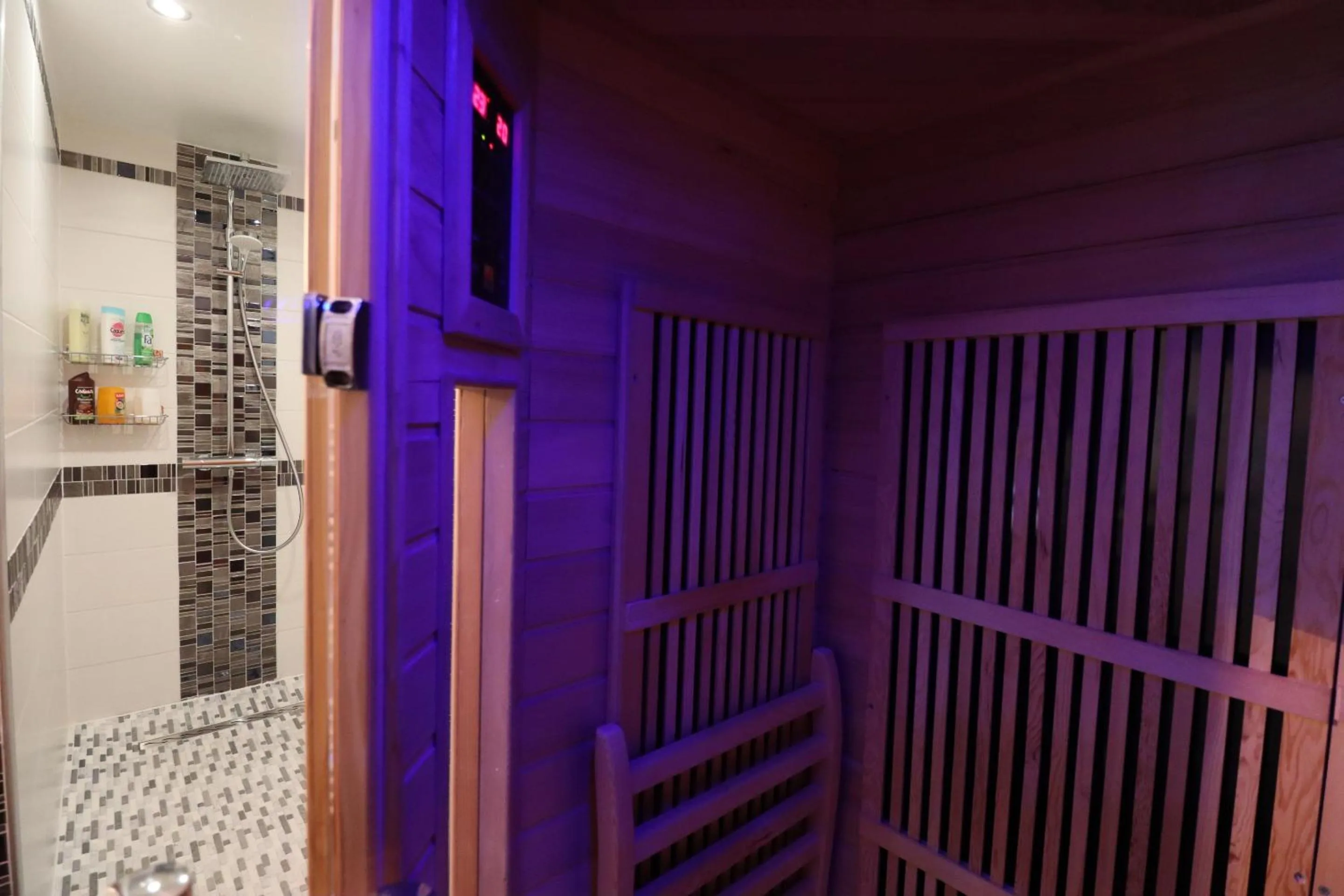 Bathroom in Le Lotus Blanc