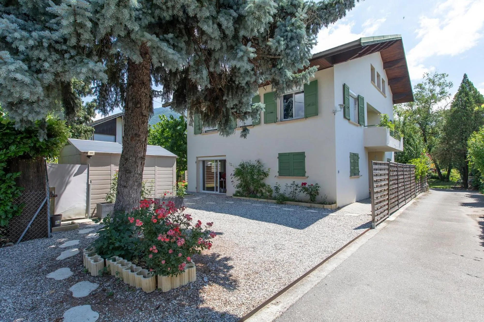 Property building in Le Lotus Blanc