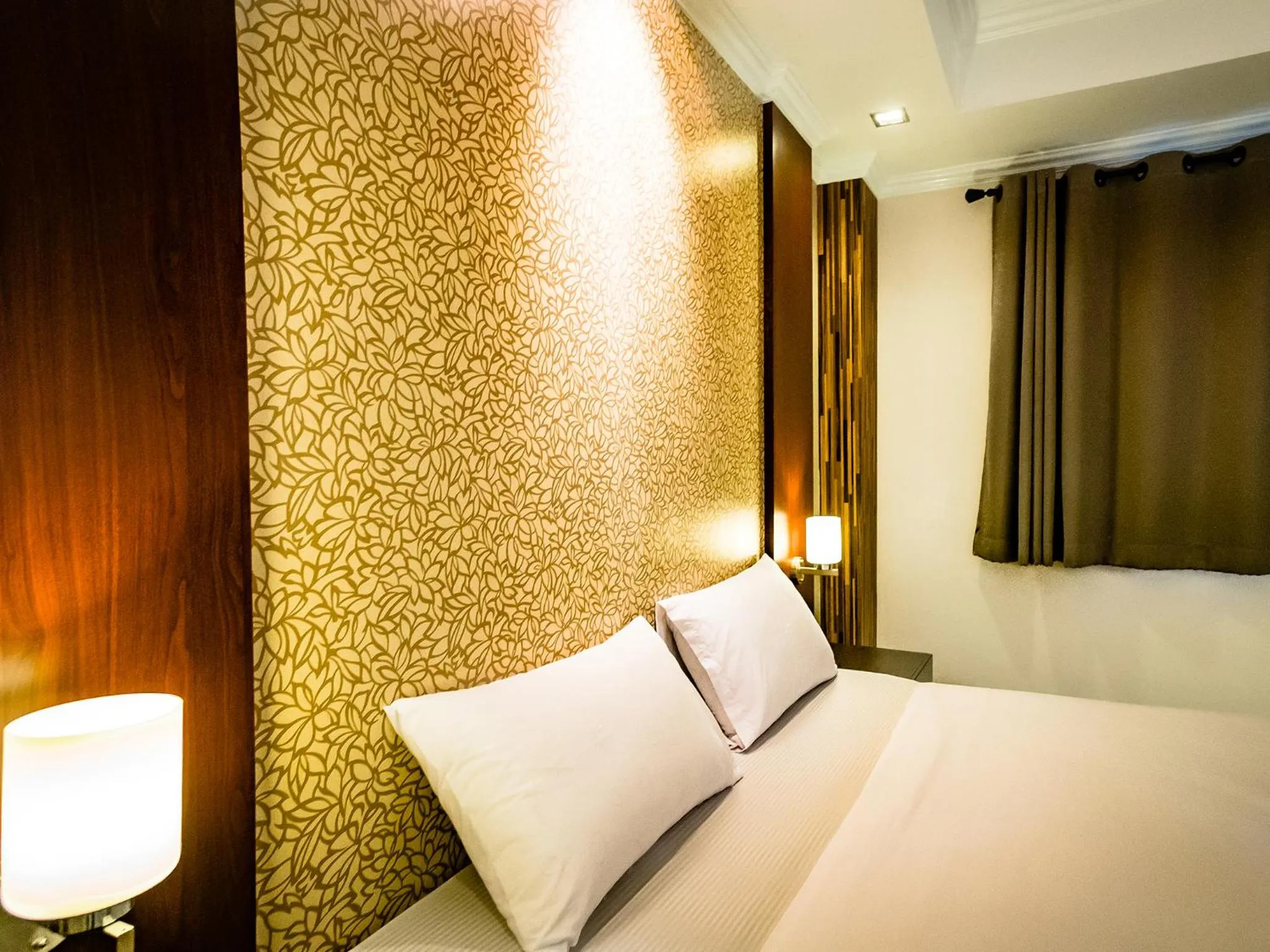 Photo of the whole room, Bed in The Rich Hotel