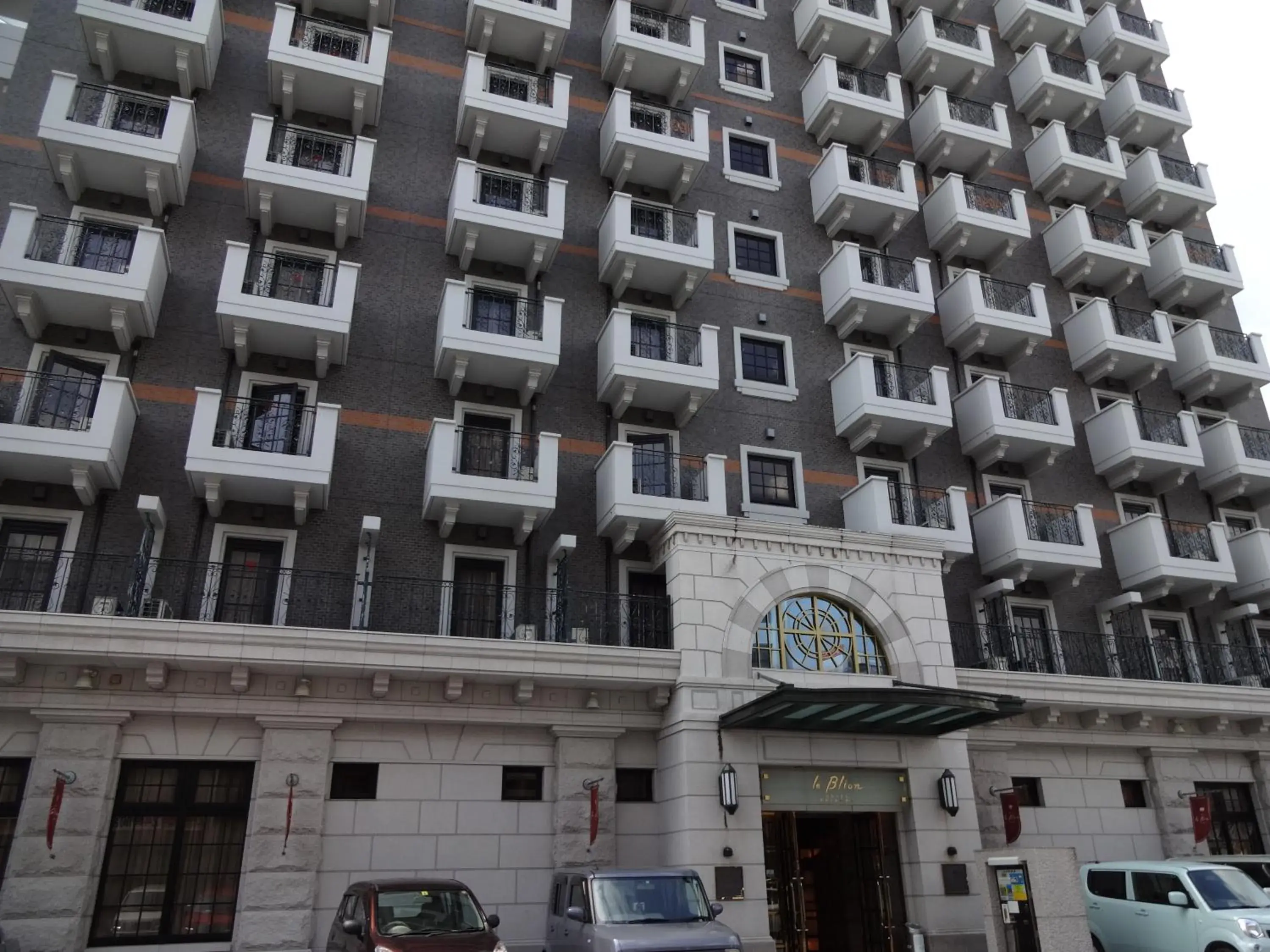 Facade/entrance in Hotel Blion Naha Facade/entrance in Hotel Blion Naha