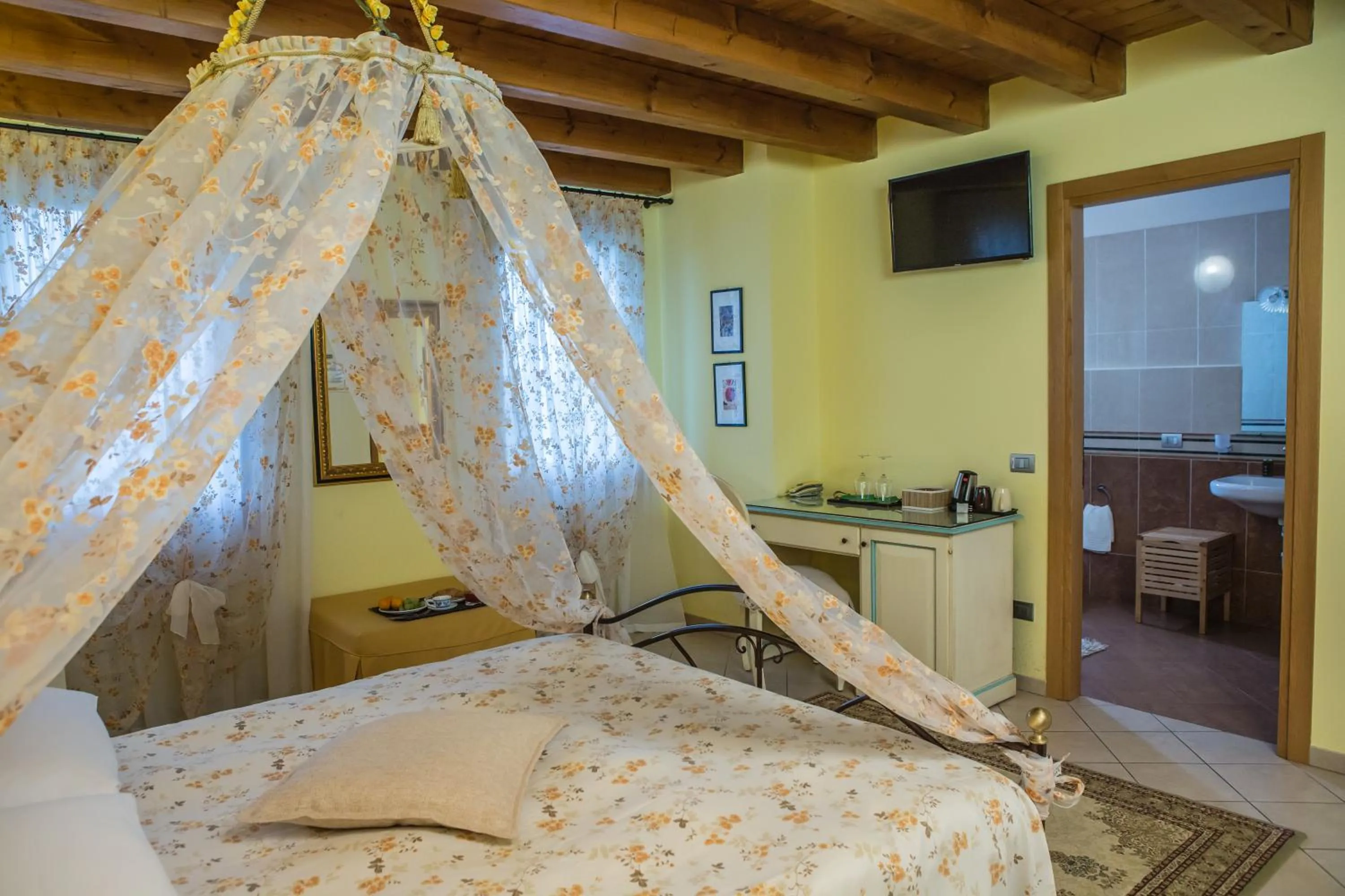 Photo of the whole room, Bed in Agriturismo dei Grippi