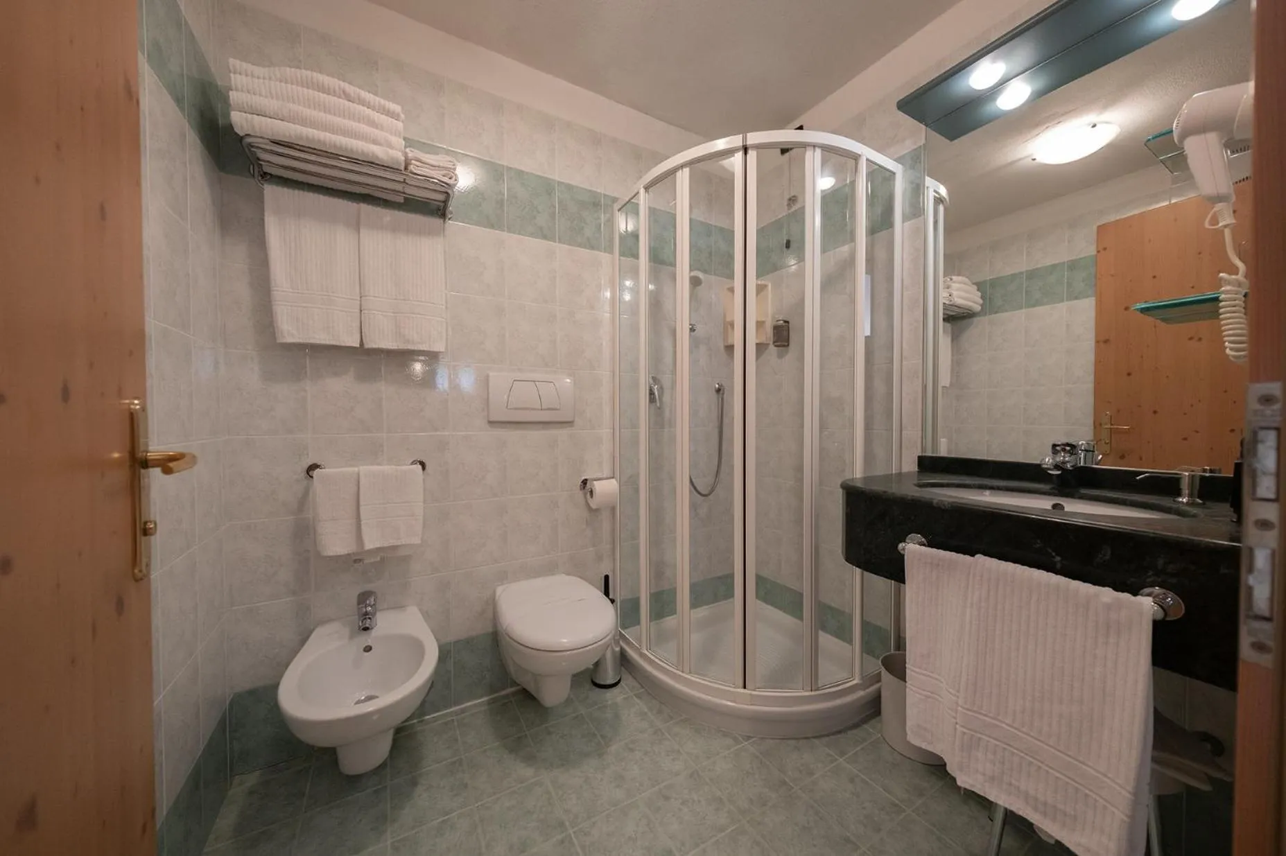 Shower in Residence Kristall- Fiemme Holidays