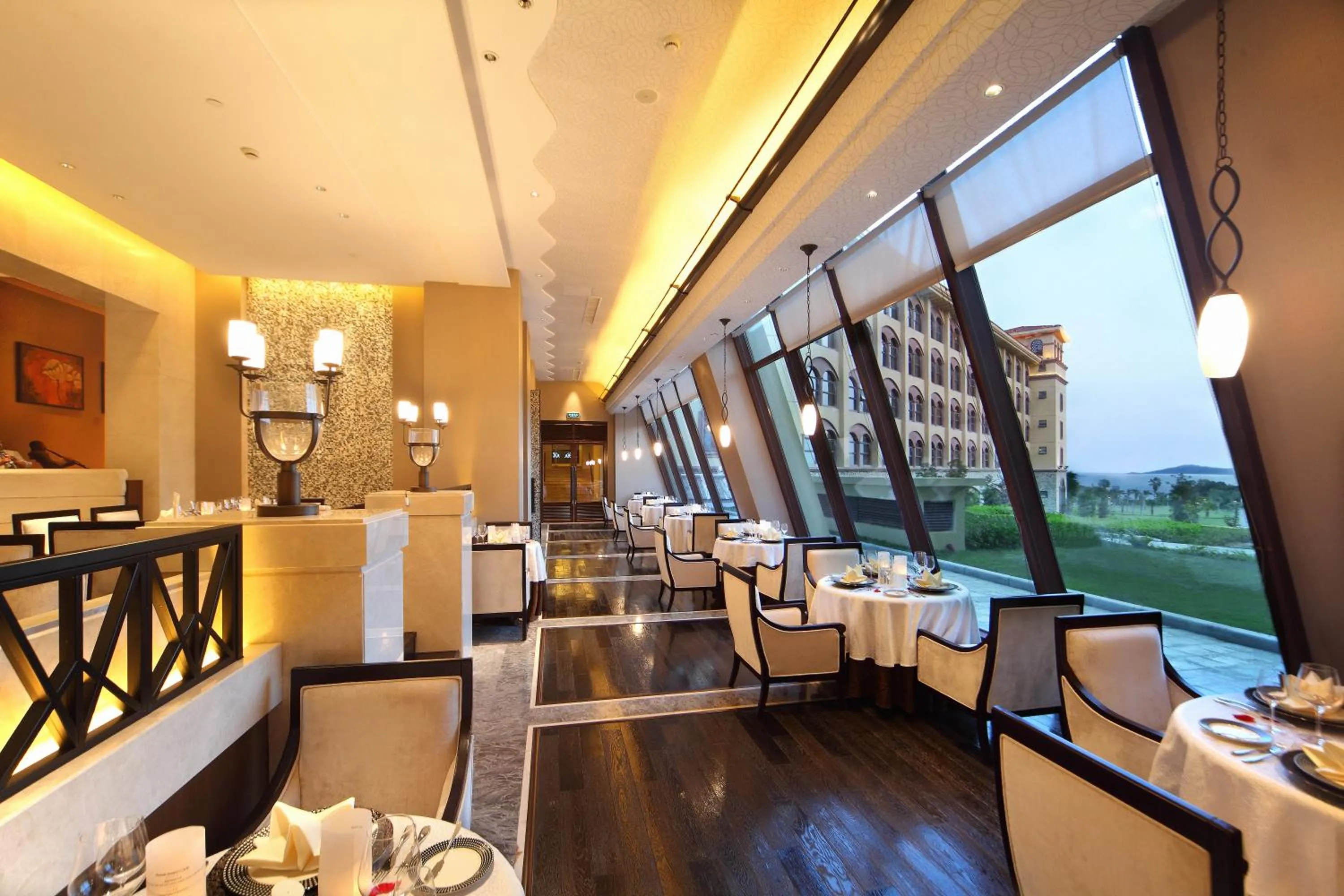 Restaurant/places to eat in Xiamen Royal Victoria Hotel