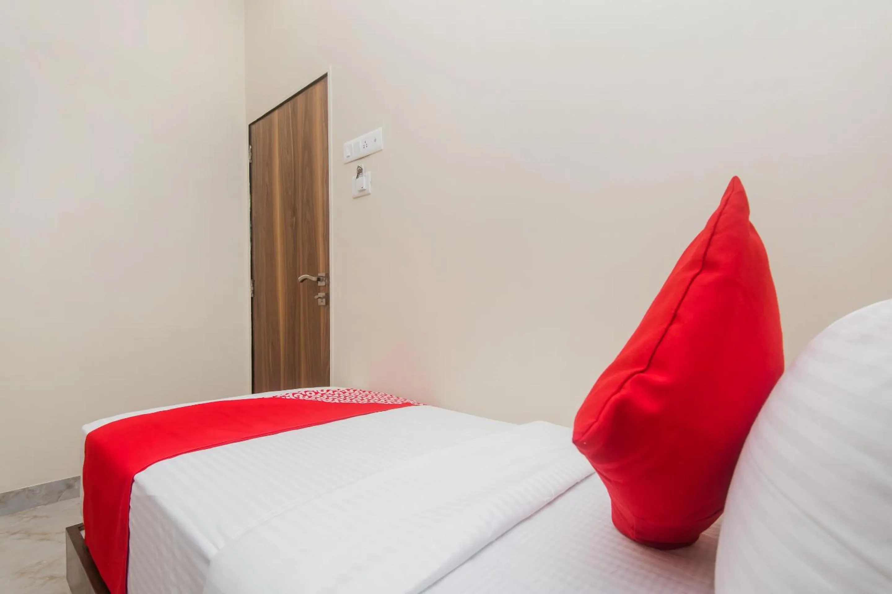 Bedroom, Bed in Hotel O Greenforest Near Airport Road Metro Station