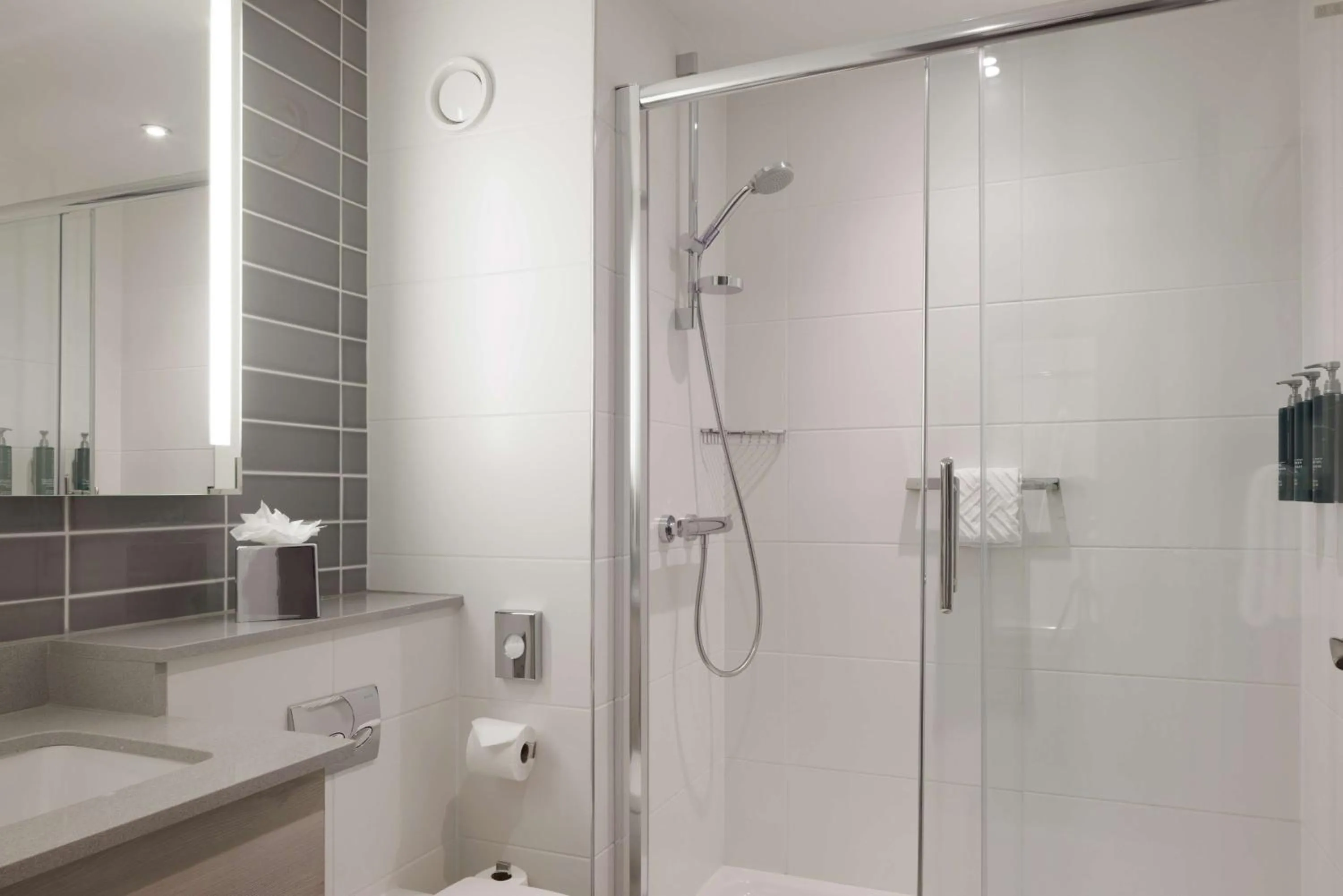 Bathroom in Hilton Garden Inn Dublin City Centre