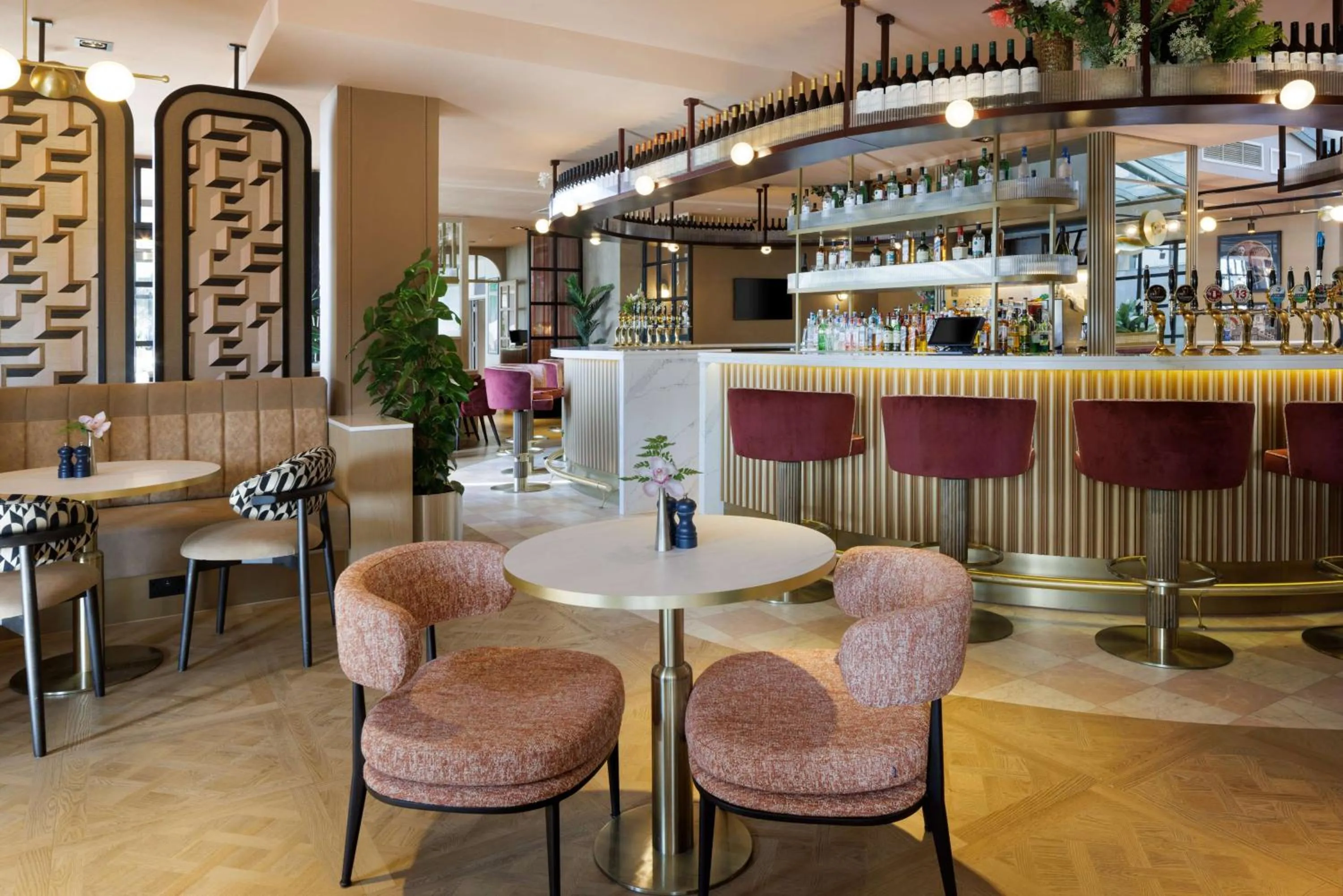 Lounge or bar in Hilton Garden Inn Dublin City Centre
