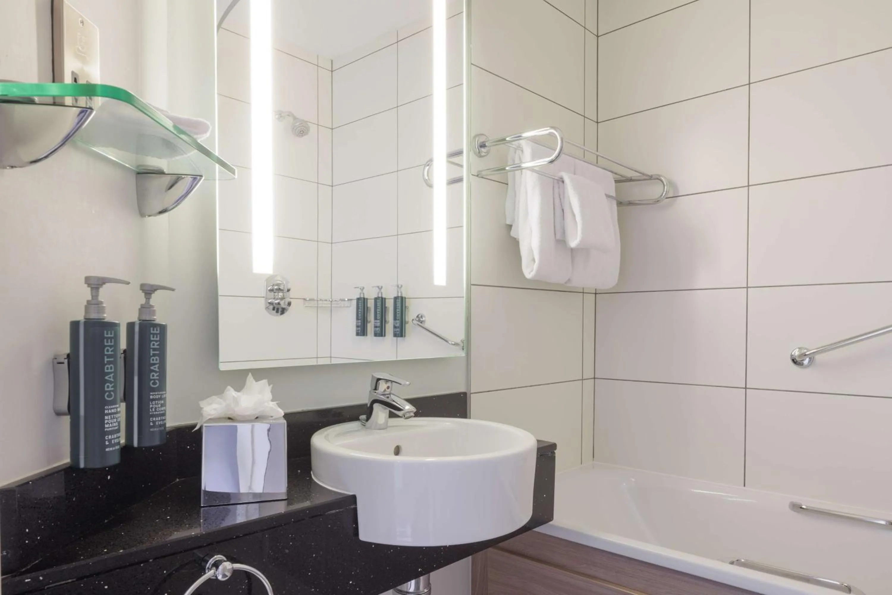 Bathroom in Hilton Garden Inn Dublin City Centre