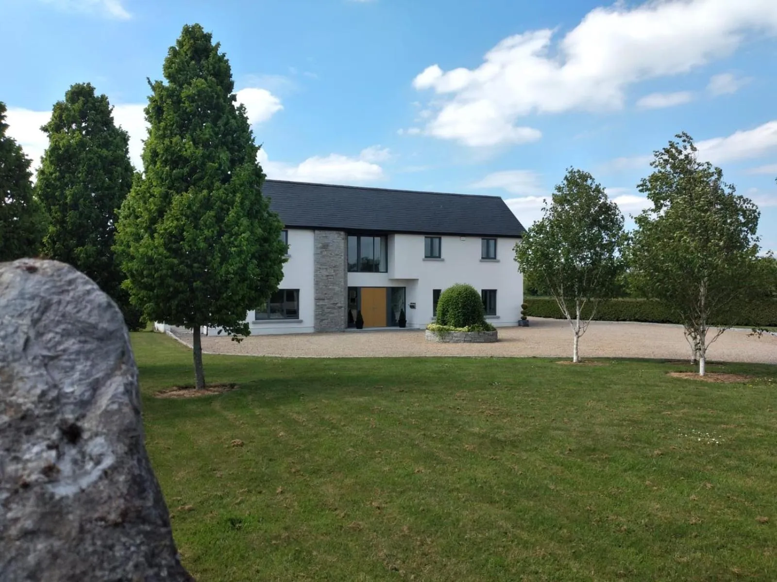 Facade/entrance in Brona Dempsey