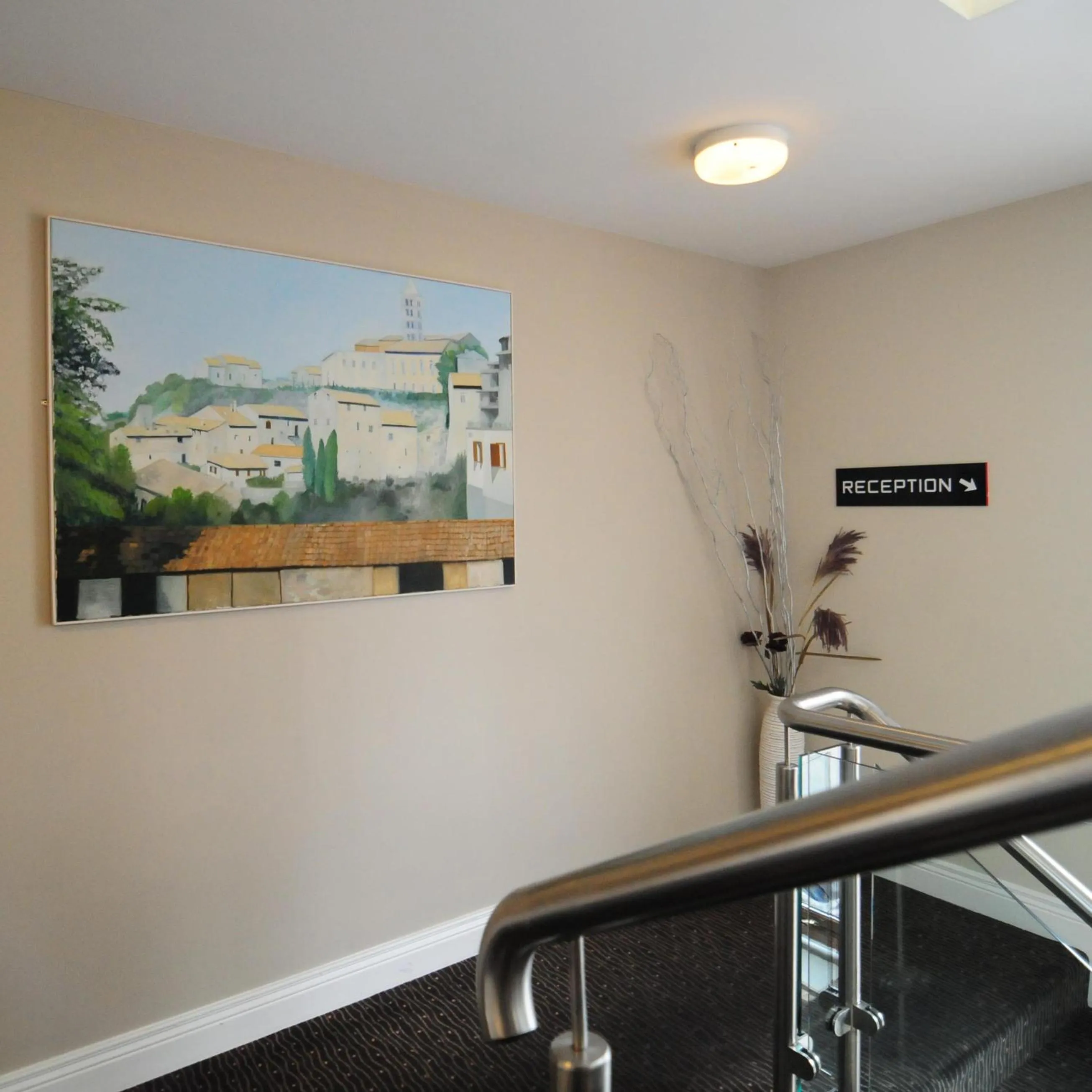 Restaurant/places to eat in The Coach House Hotel