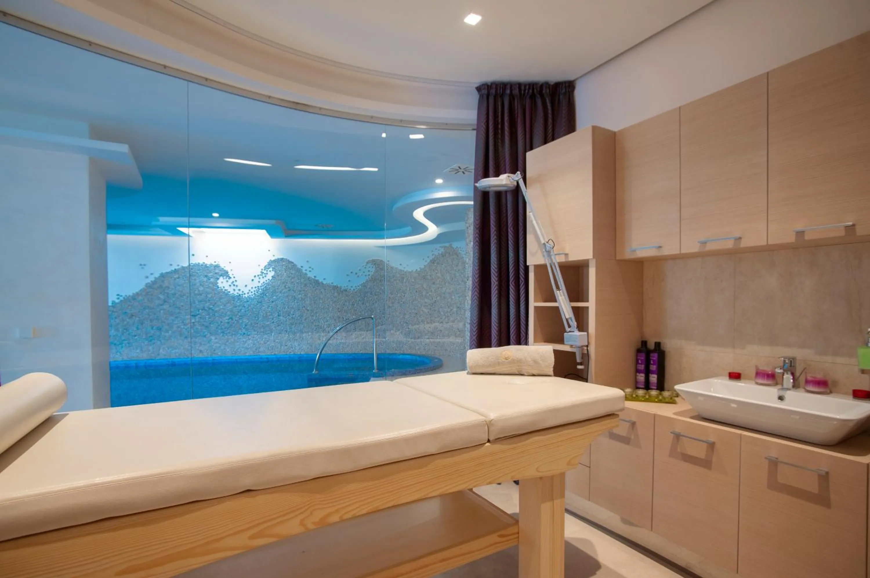 Alexandar Montenegro Luxury Suites & Spa