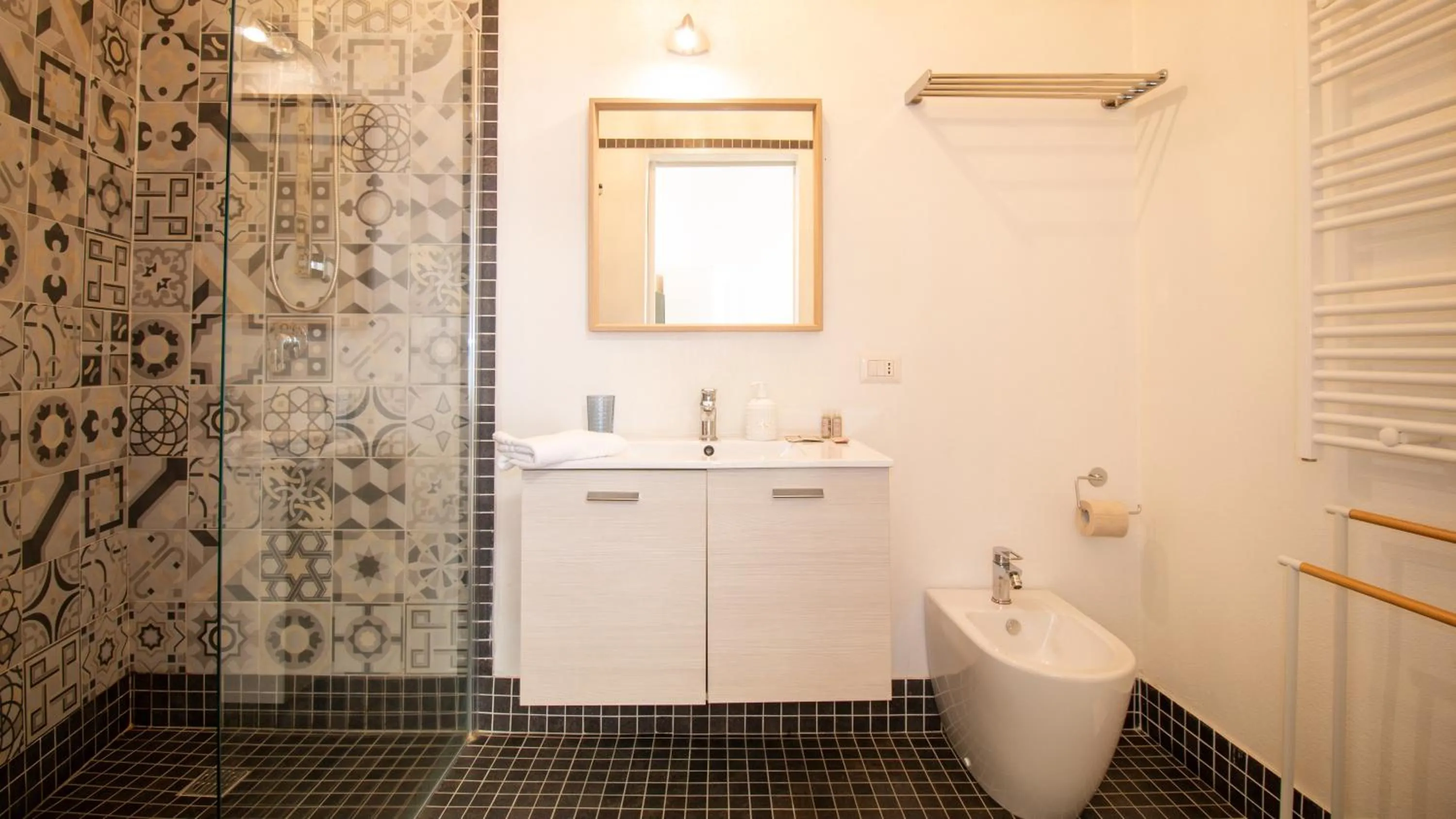 Bathroom in Affittacamere Juighissa Leonora