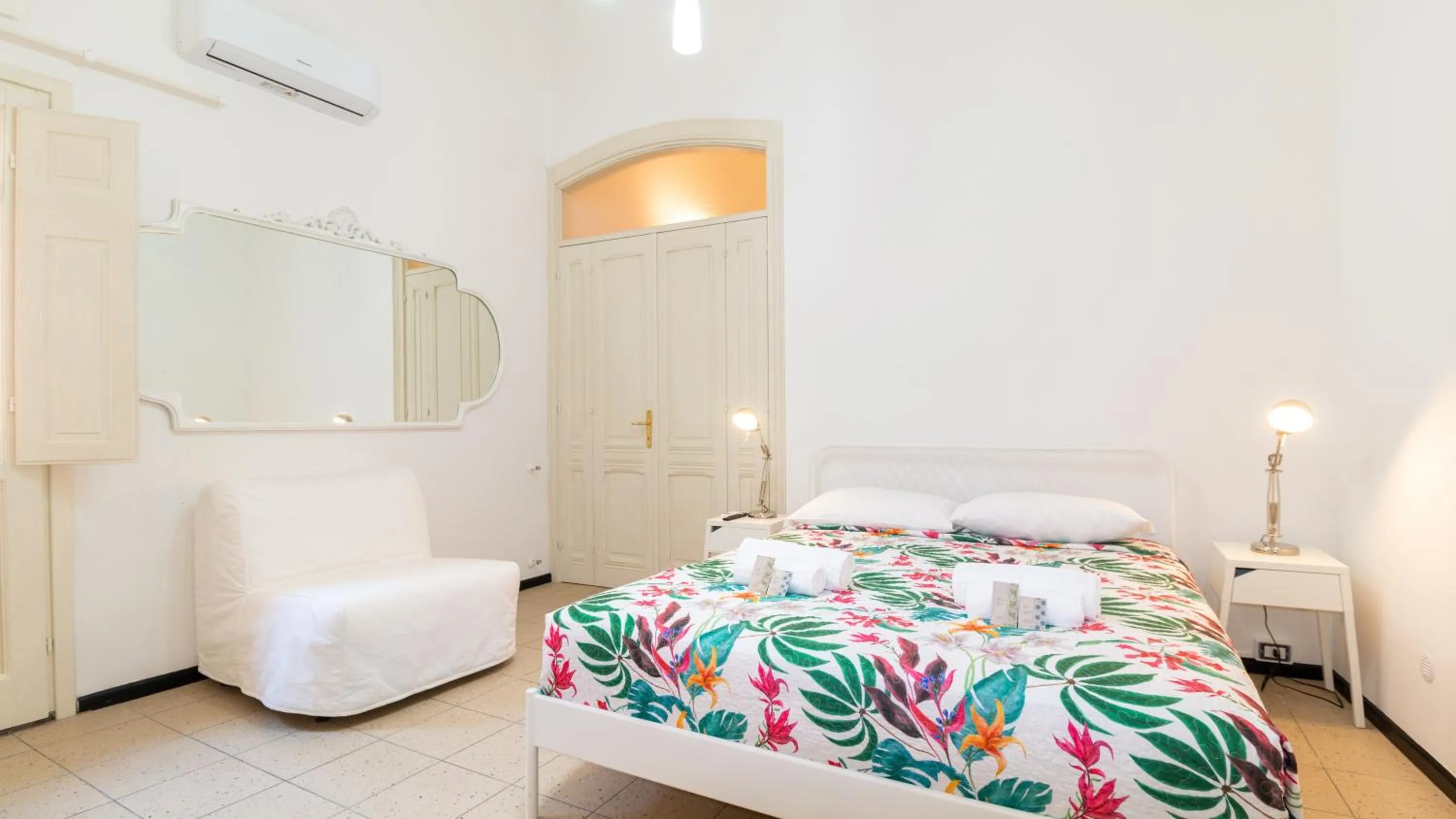 Bedroom, Bed in Affittacamere Juighissa Leonora