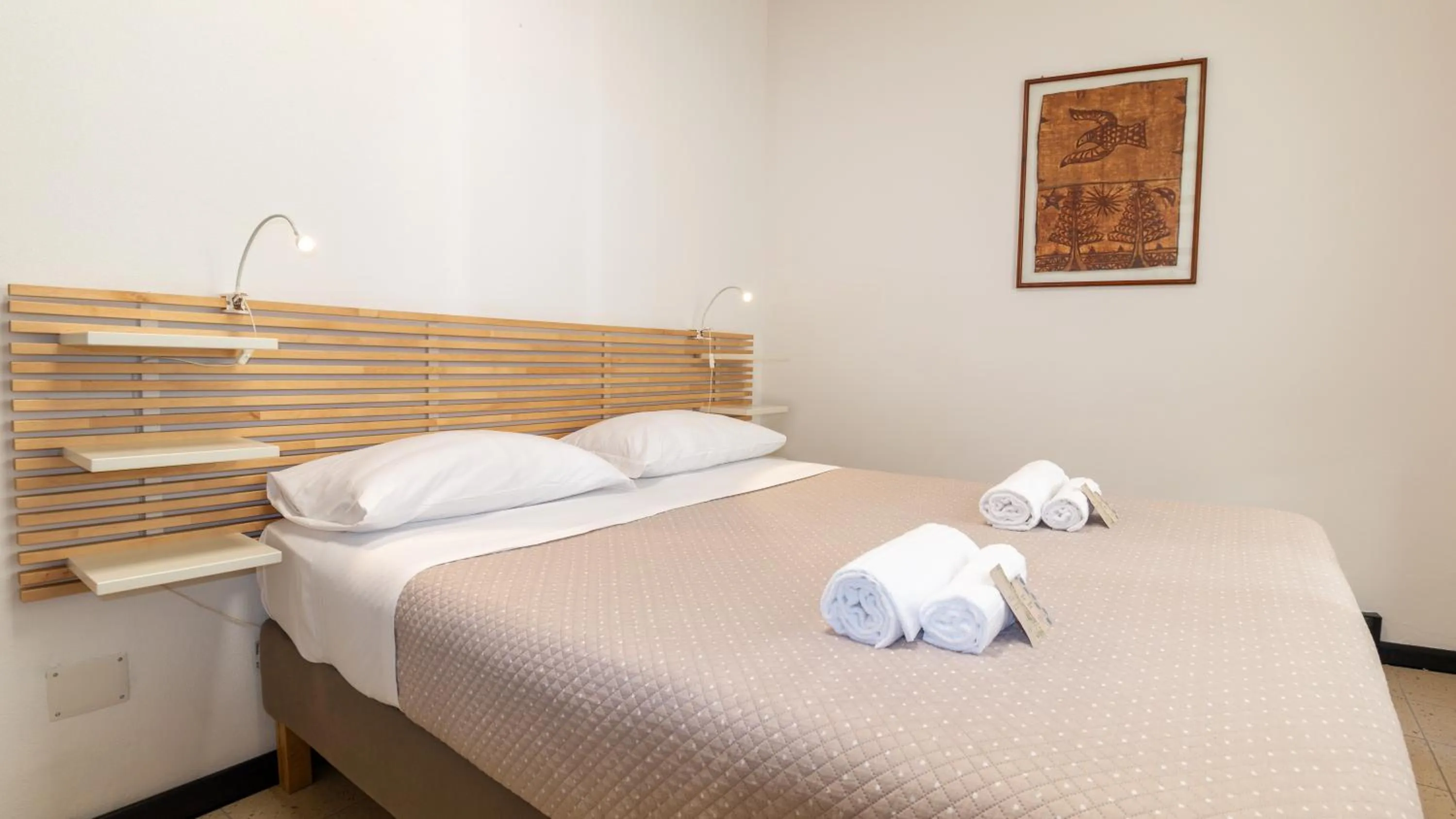 Photo of the whole room, Bed in Affittacamere Juighissa Leonora