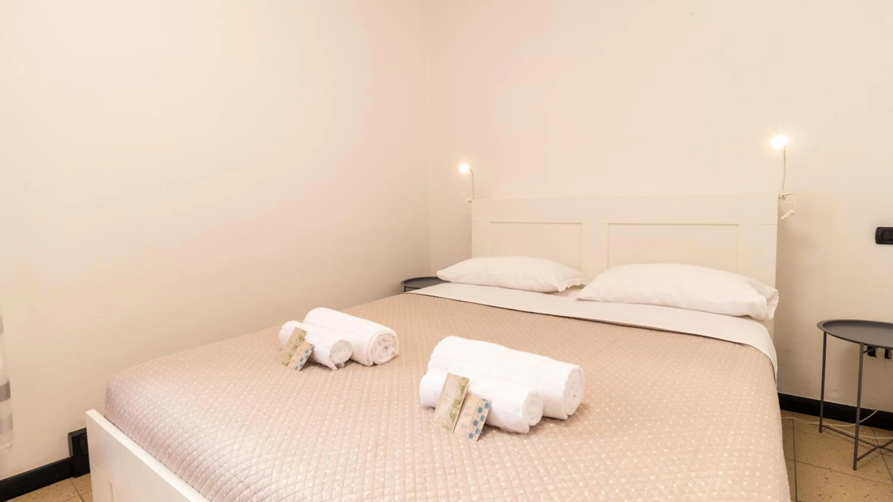 Bed in Affittacamere Juighissa Leonora