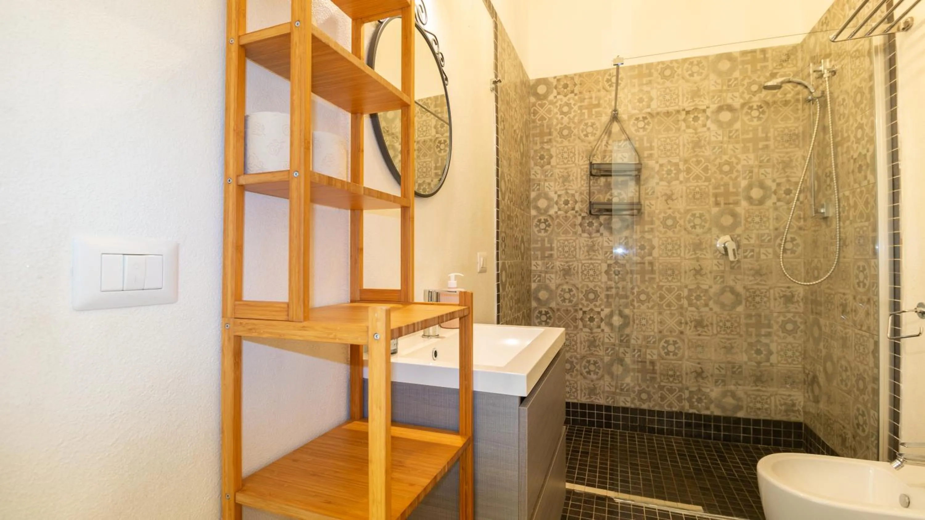 Bathroom in Affittacamere Juighissa Leonora