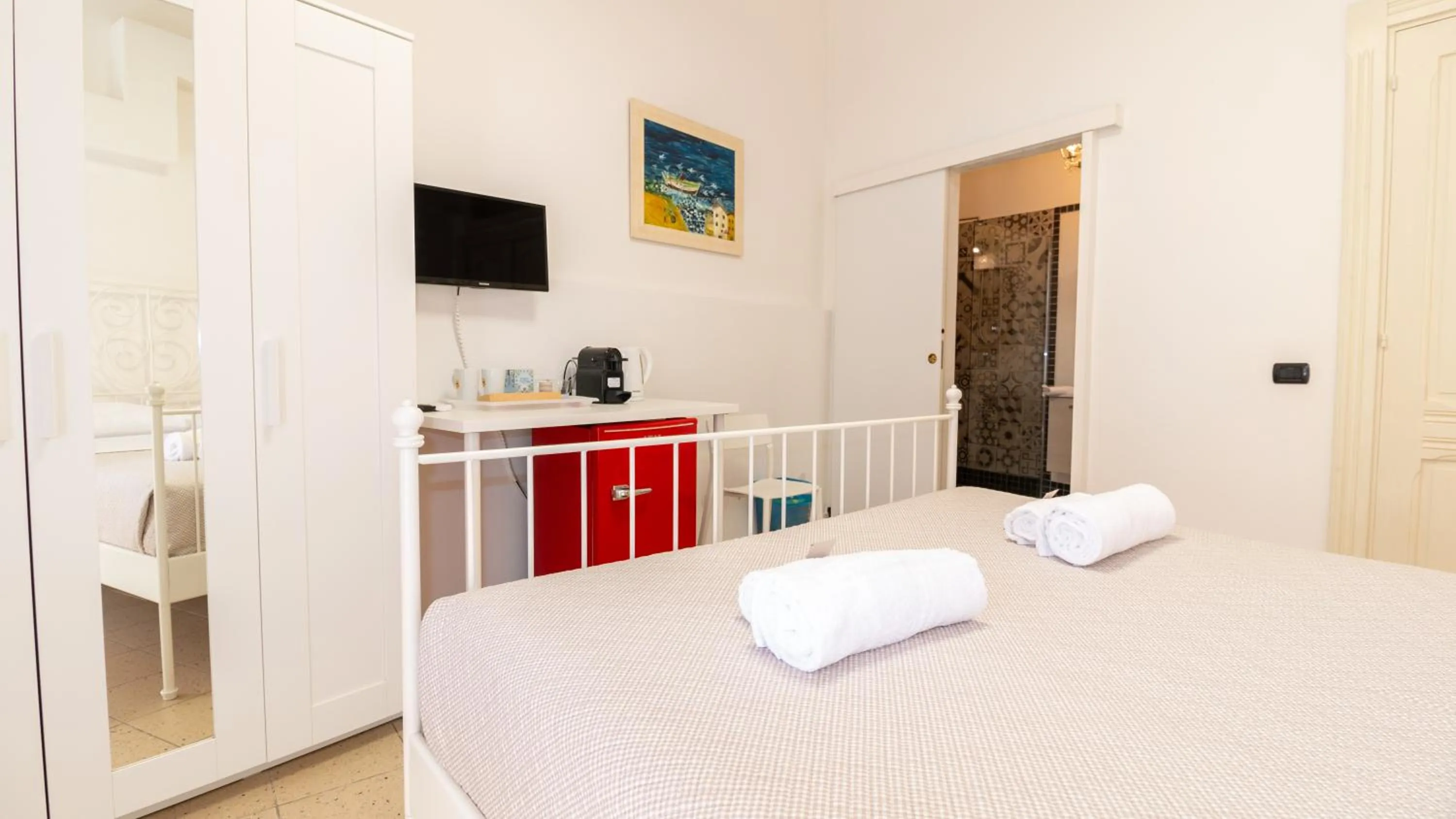 Bedroom, Bed in Affittacamere Juighissa Leonora