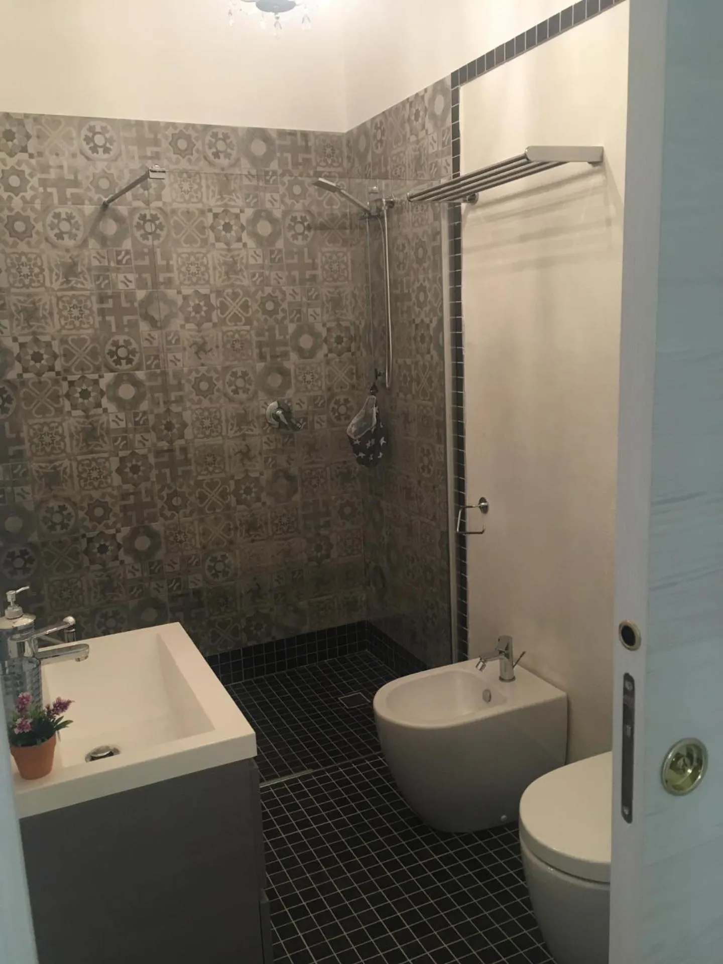 Bathroom in B&B Juighissa Leonora