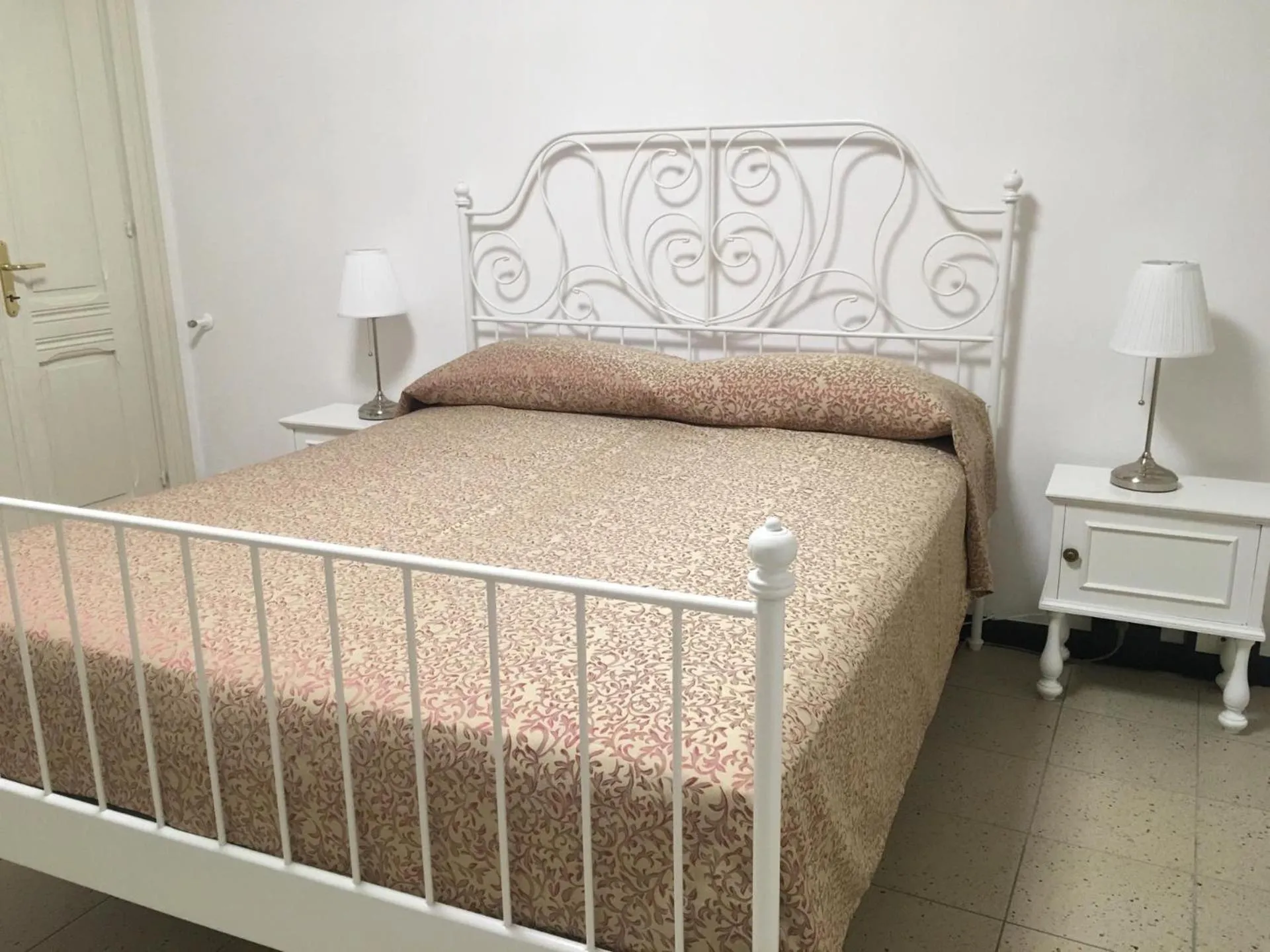 Photo of the whole room in B&B Juighissa Leonora