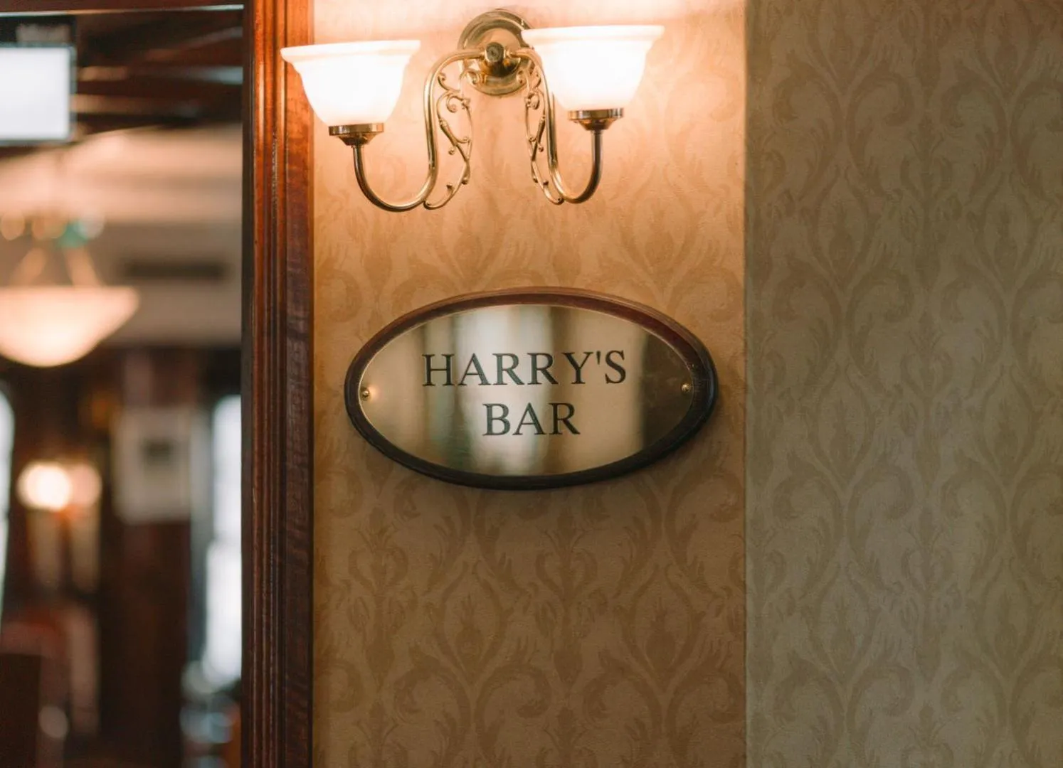 Lounge or bar in Kee's Hotel