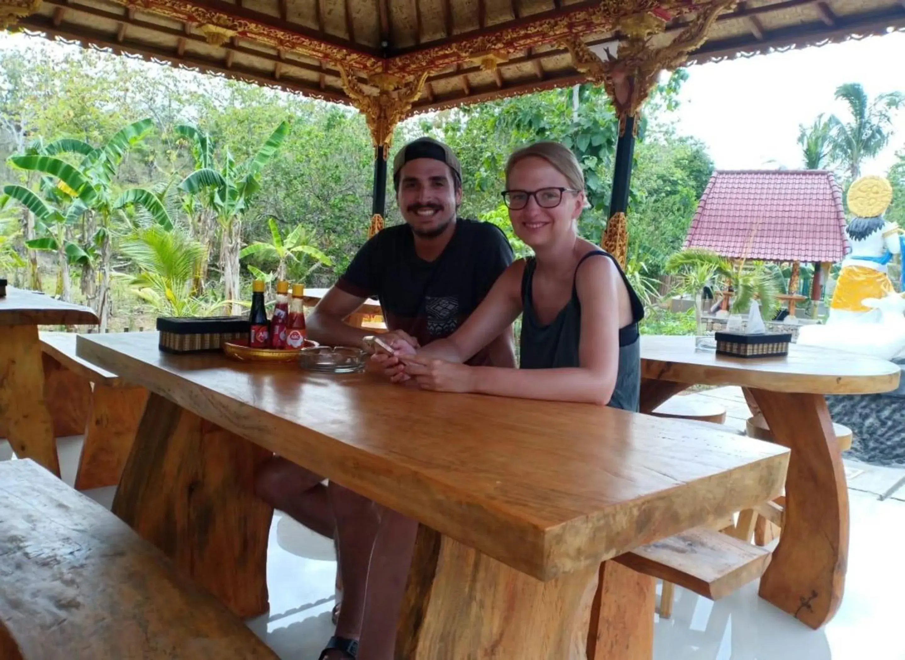 Restaurant/places to eat in Green Kubu Asri Villa Restaurant/places to eat in Green Kubu Asri Villa