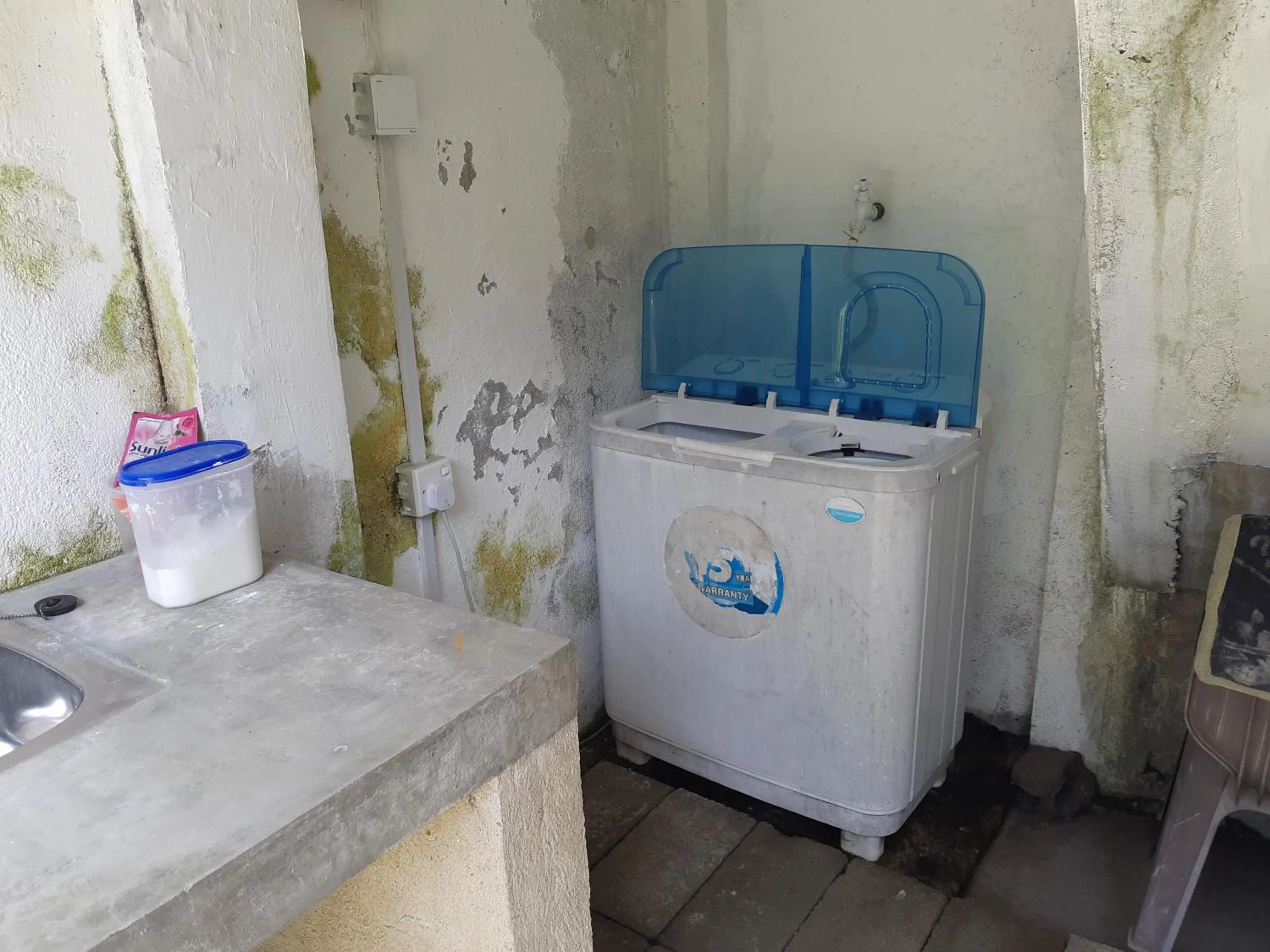 laundry in Siril Guesthouse Hostel