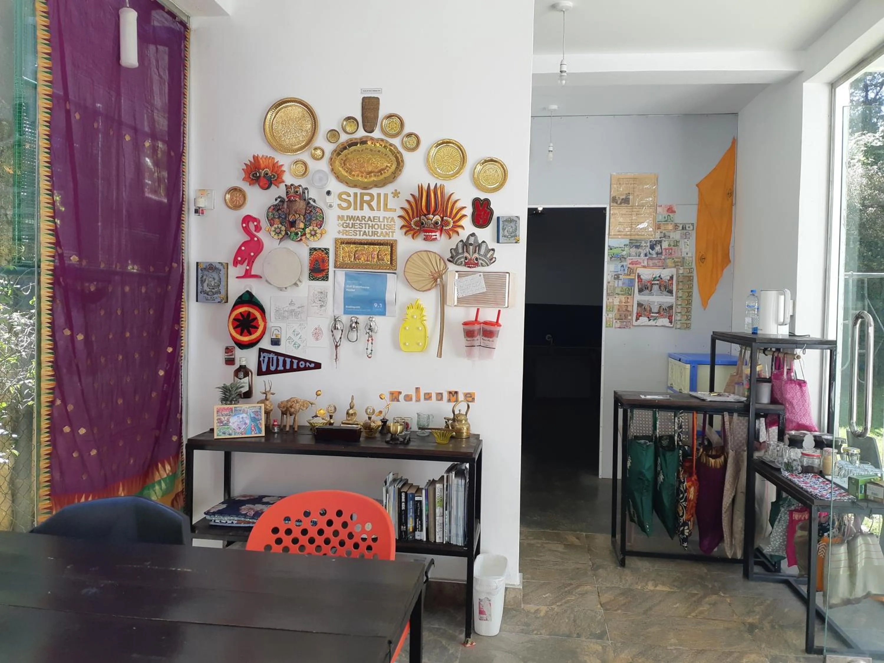 Seating area in Siril Guesthouse Hostel