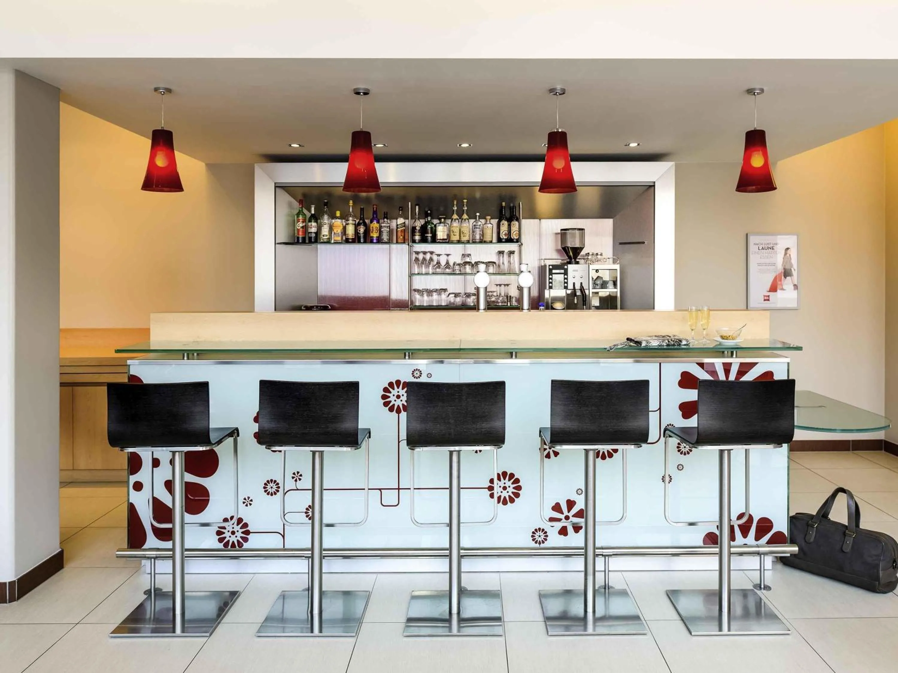 Lounge or bar in Ibis Lugano Paradiso