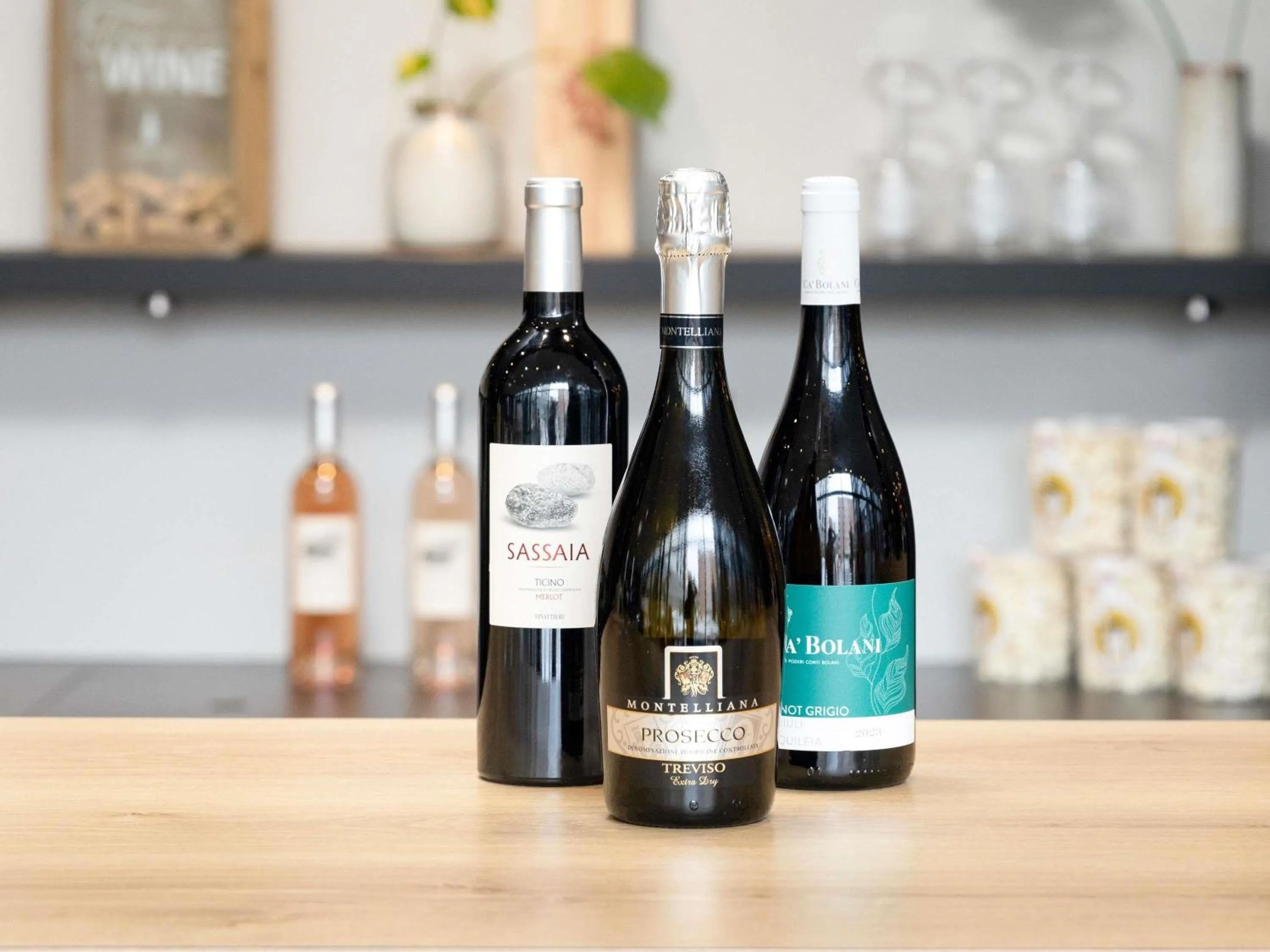 Lounge or bar in Ibis Lugano Paradiso