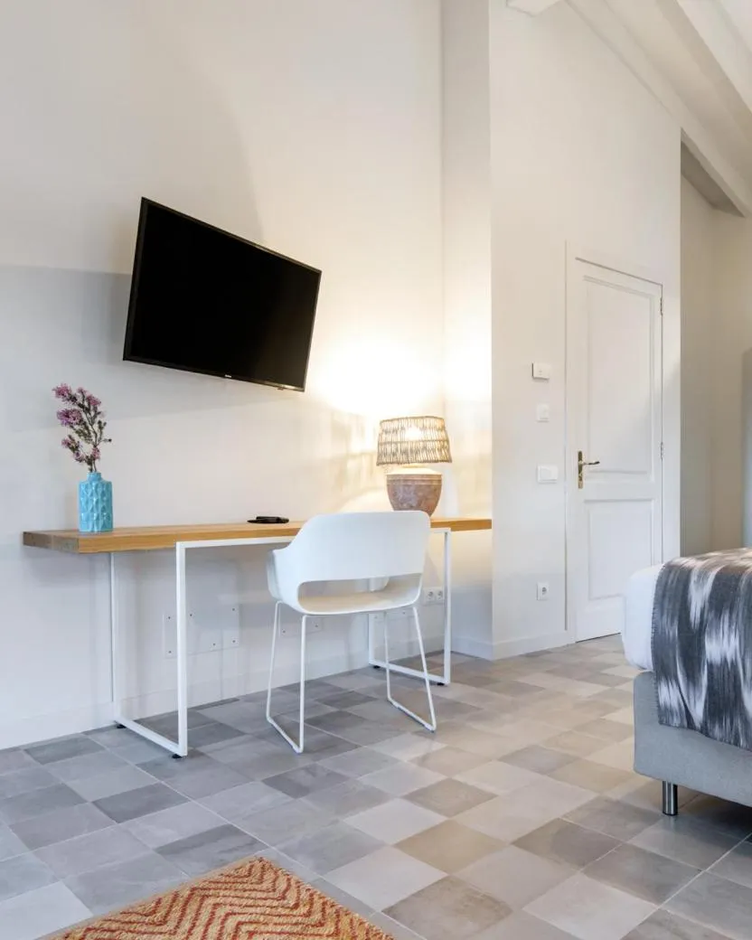 TV and multimedia in Son Gris