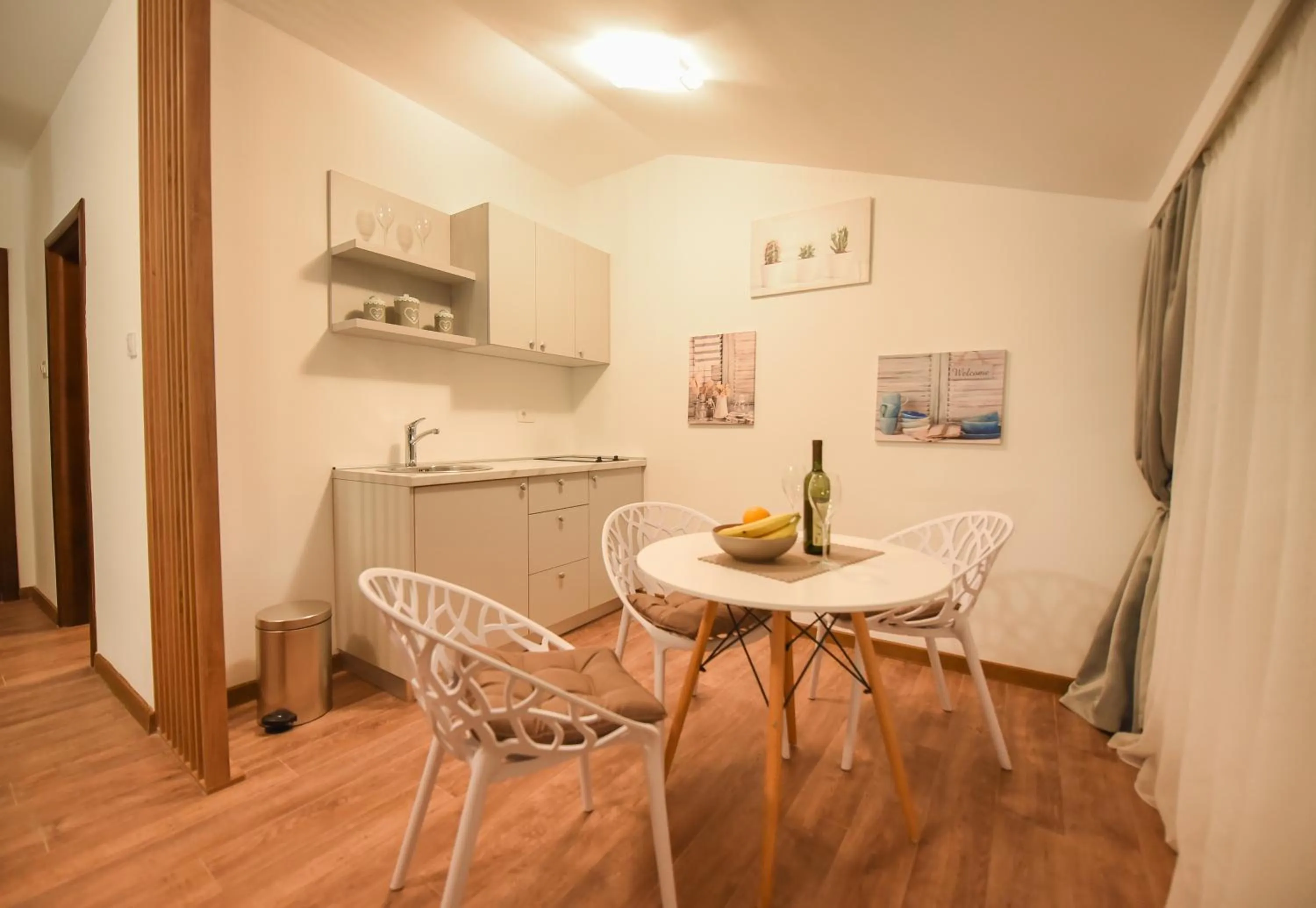 Kitchen or kitchenette in Korzo apartmani