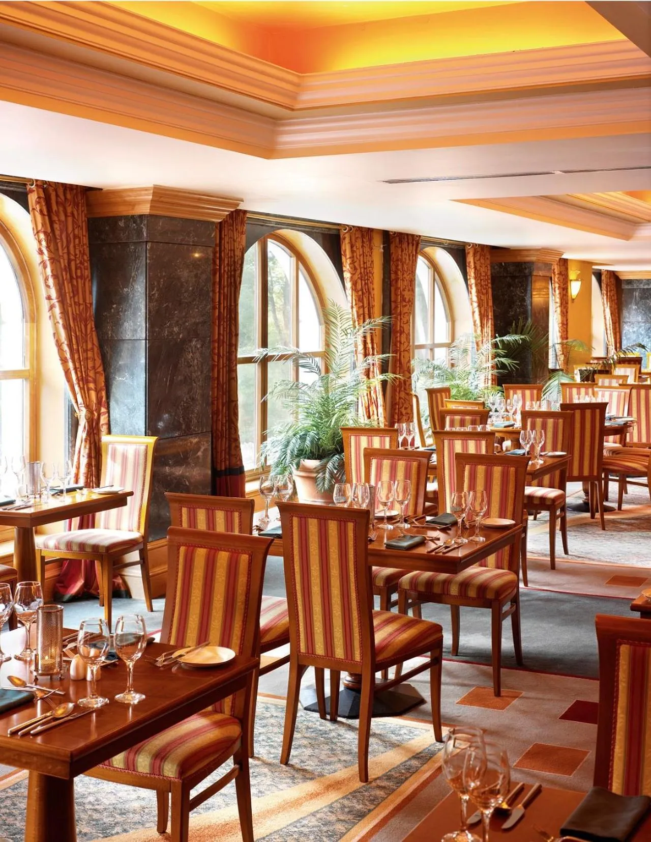 Restaurant/places to eat in Killarney Plaza Hotel & Spa