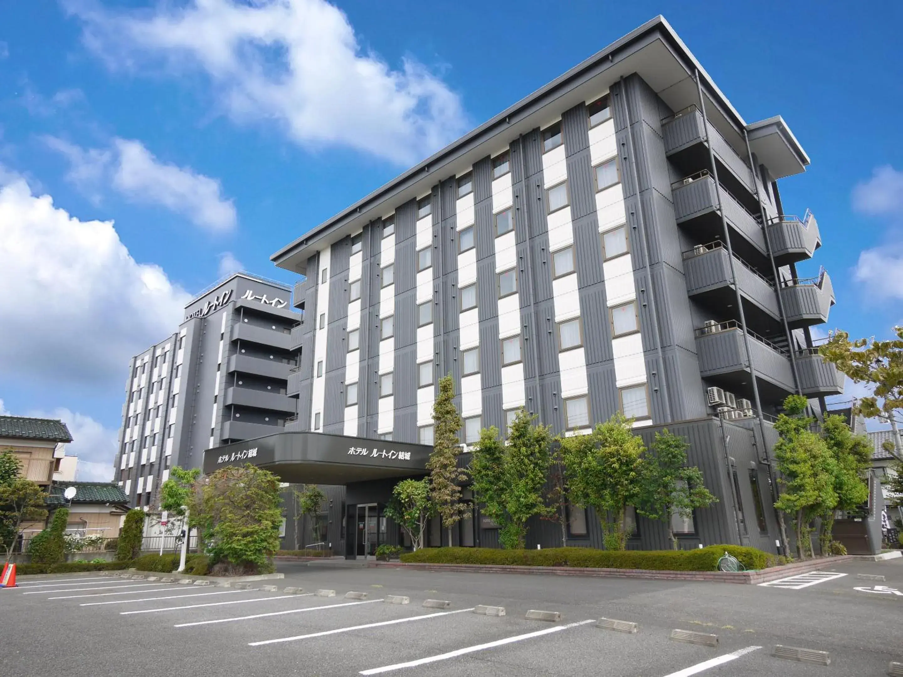 Property building in Hotel Route-Inn Yuki Property building in Hotel Route-Inn Yuki