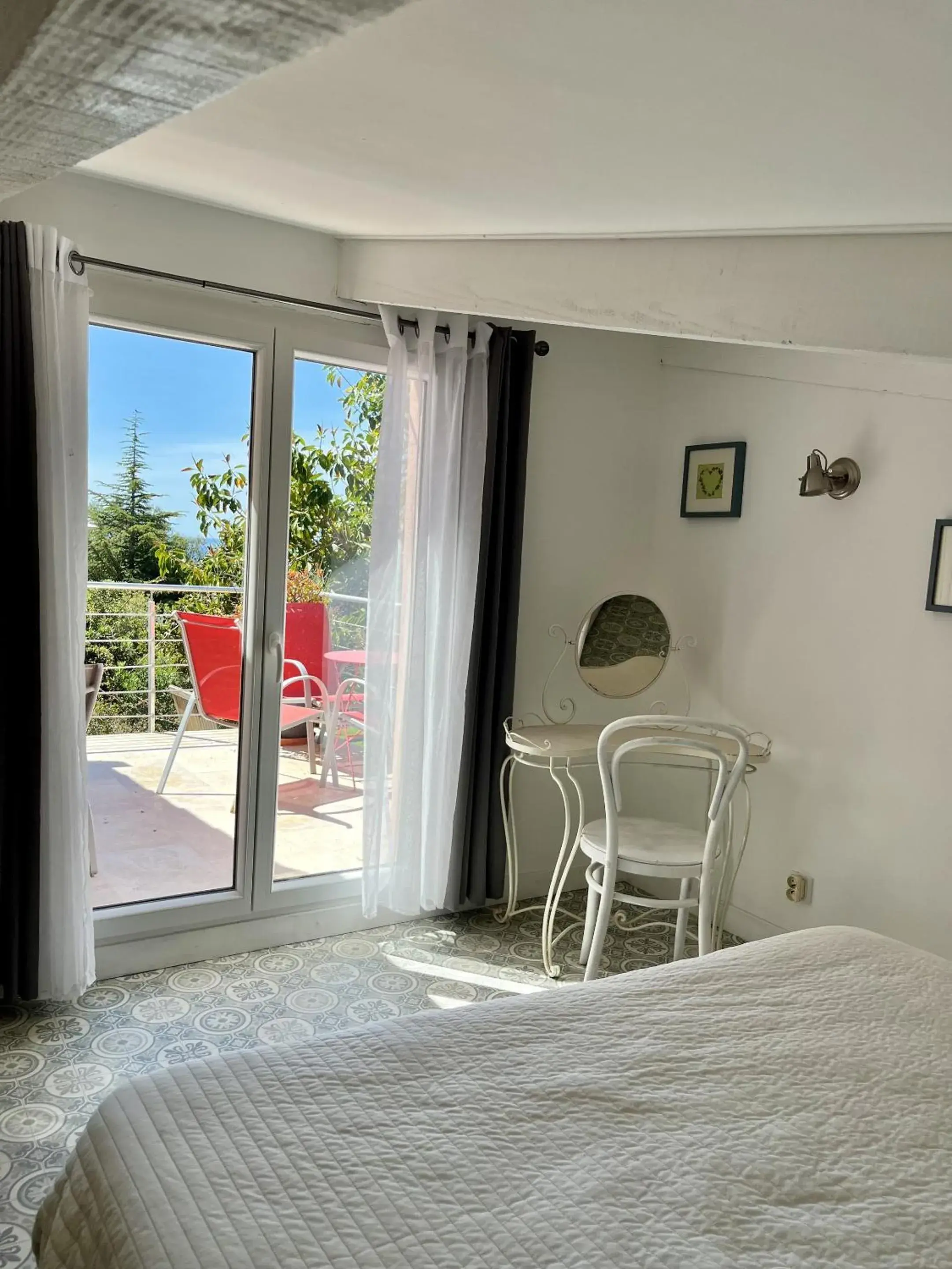 Bedroom, Bed in Hotel Le Patio Bedroom, Bed in Hotel Le Patio