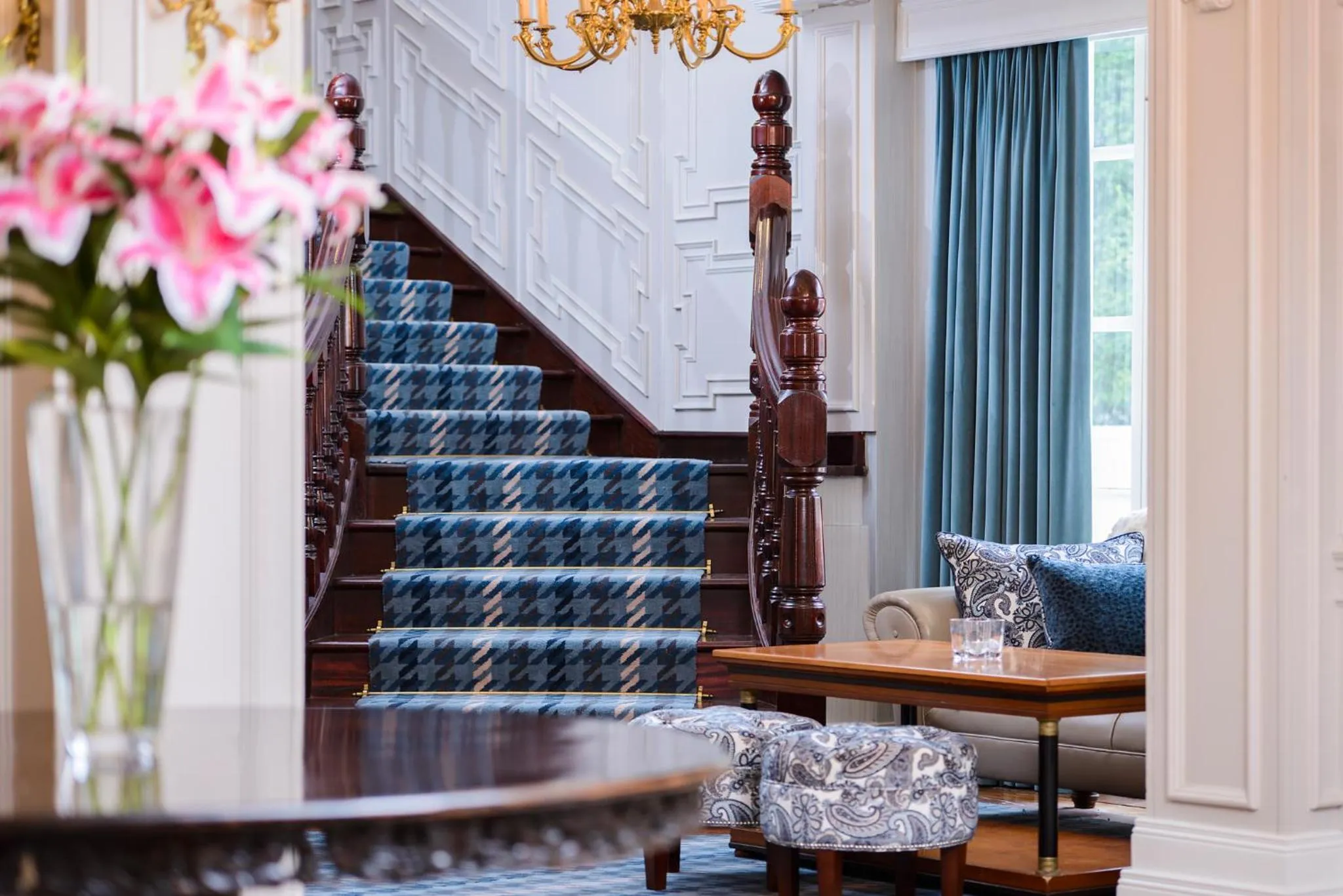 Day in Killarney Avenue