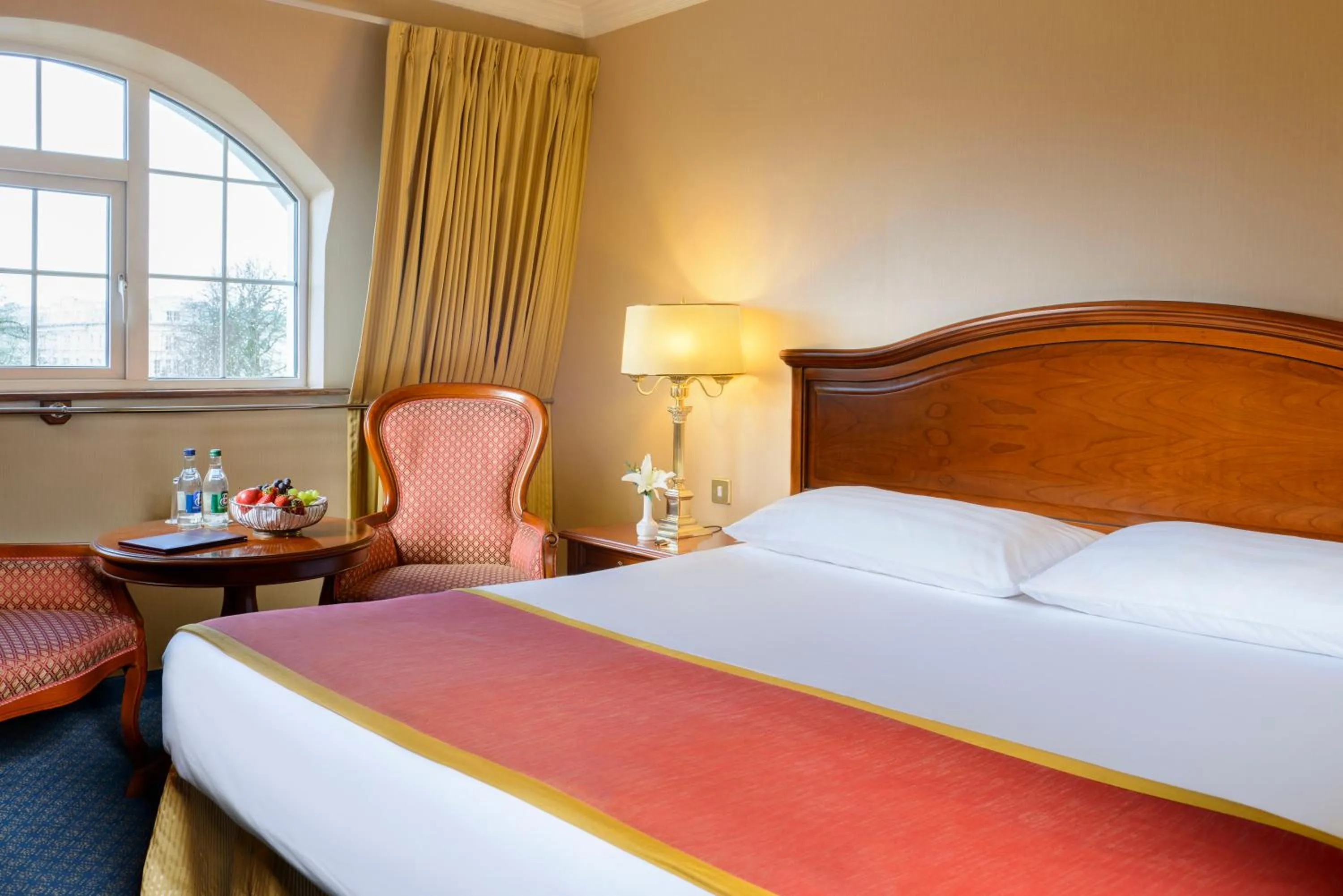 Bed in Killarney Avenue