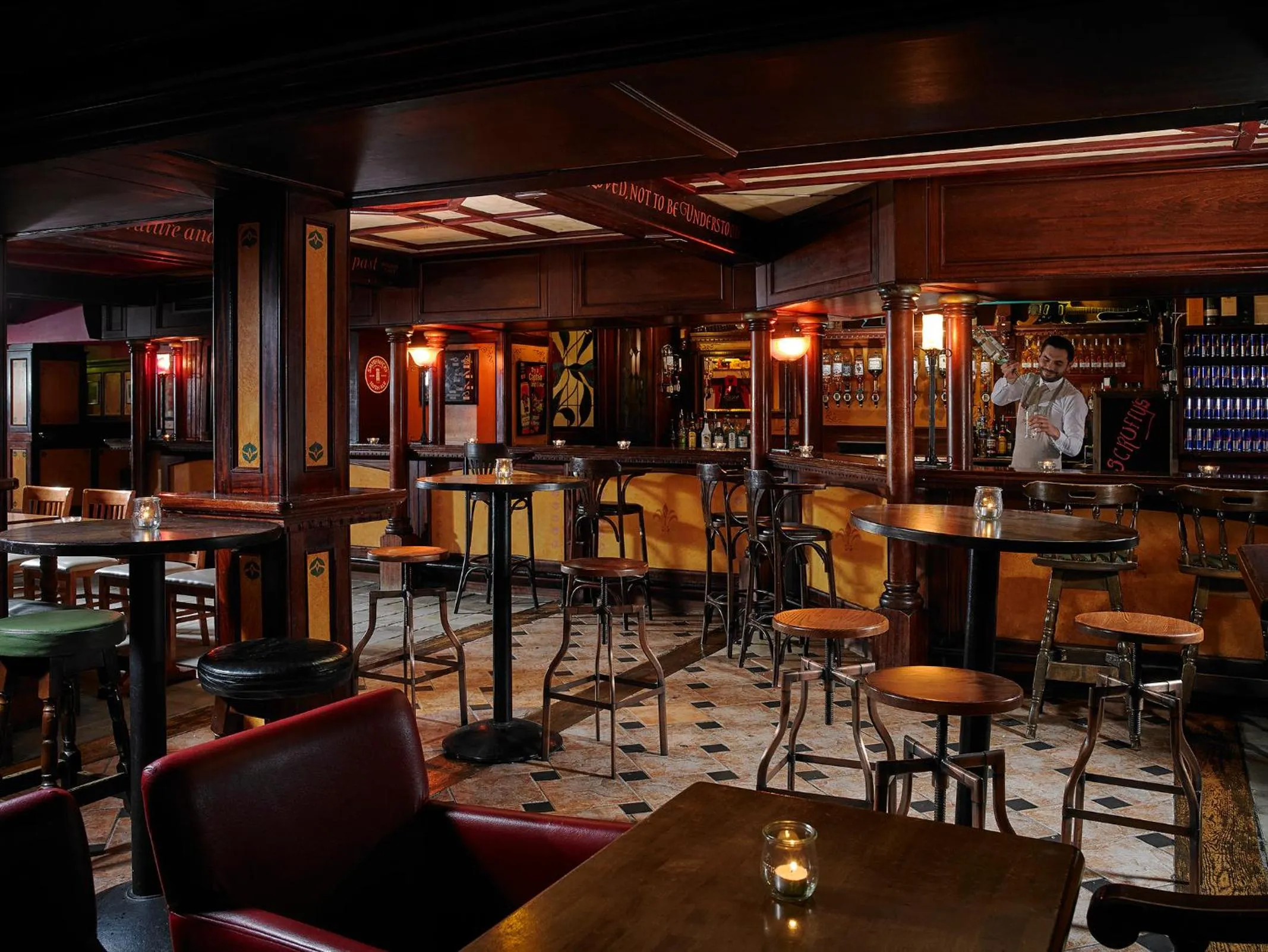 Restaurant/places to eat in Killarney Avenue