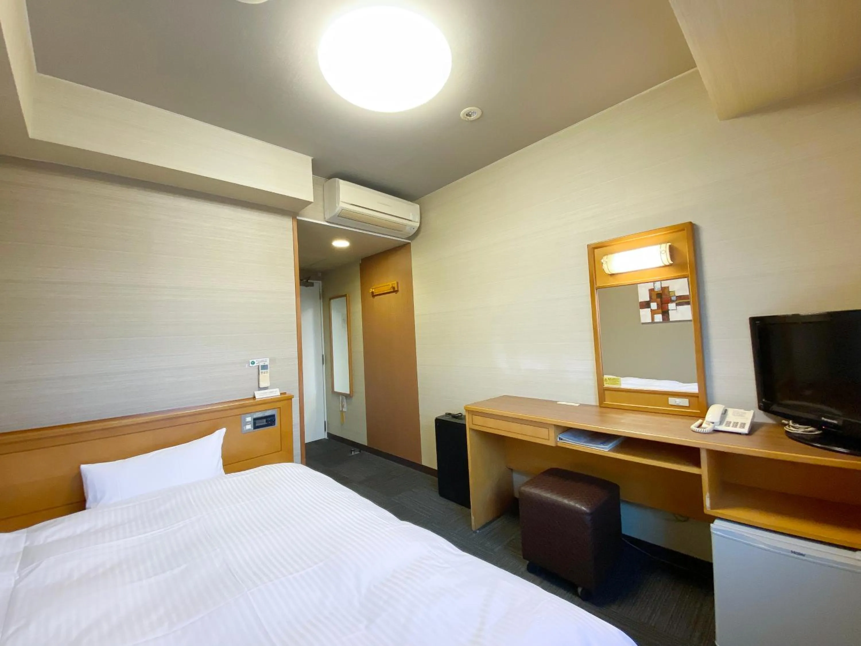 Photo of the whole room, Bed in Hotel Route-Inn Shin-Shirakawa Eki Higashi