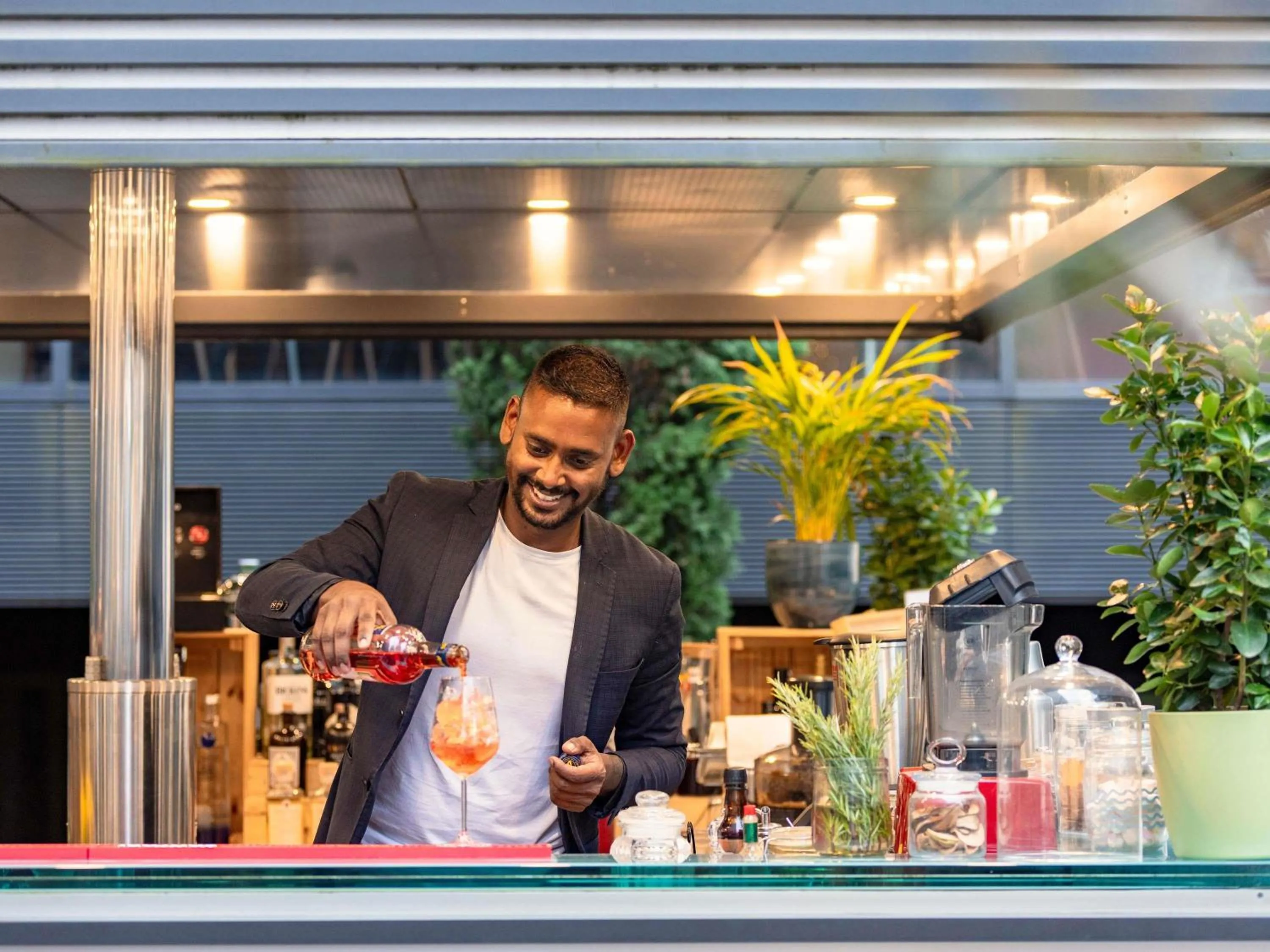 Restaurant/places to eat in Novotel Lugano Paradiso