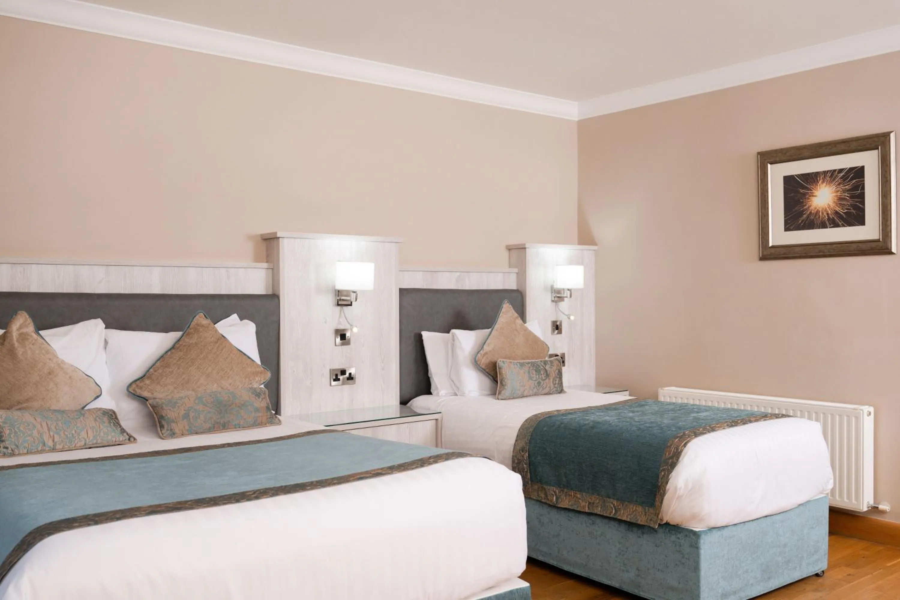 Bed in The Villa Rose Hotel & V-Spa