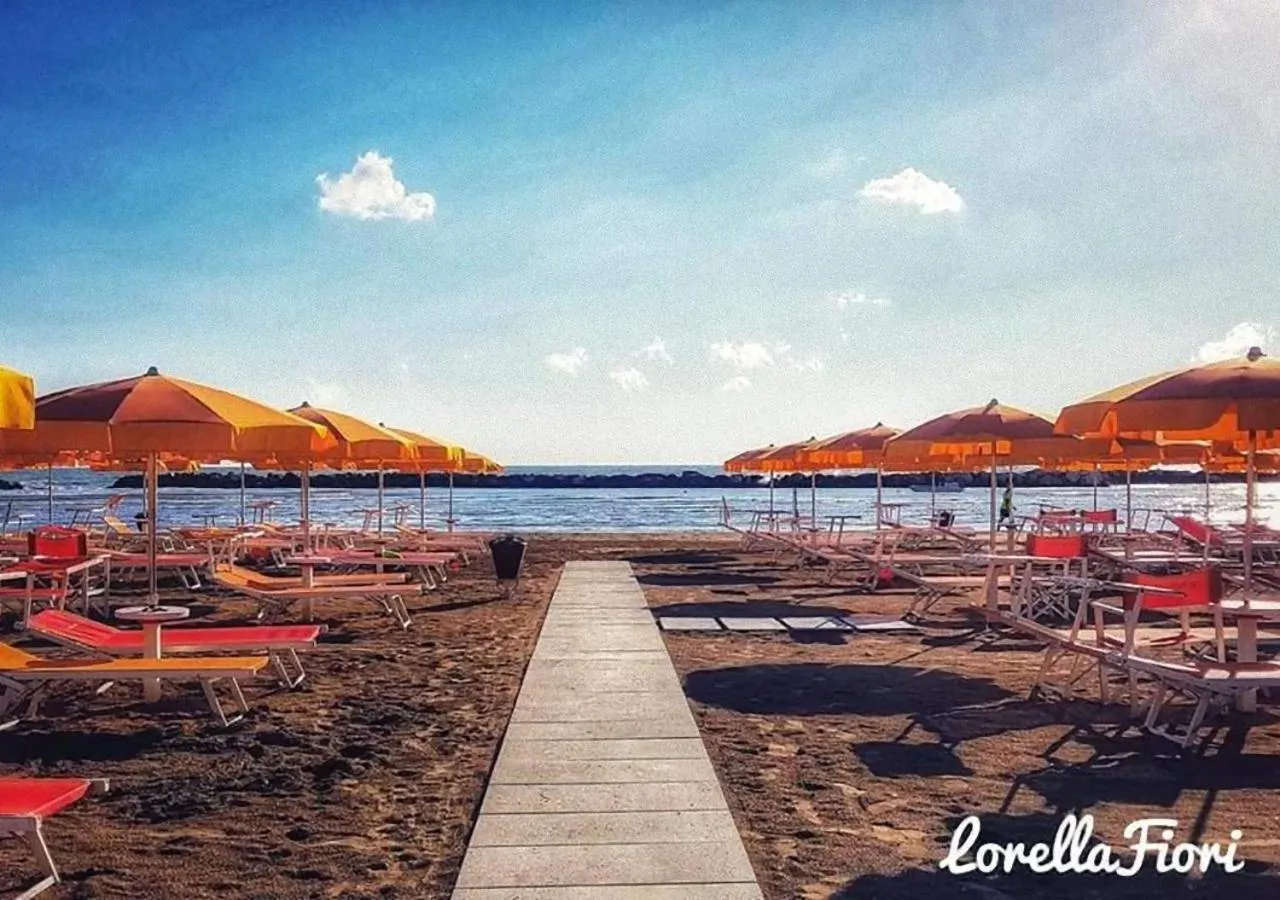 Beach in Residence Cima