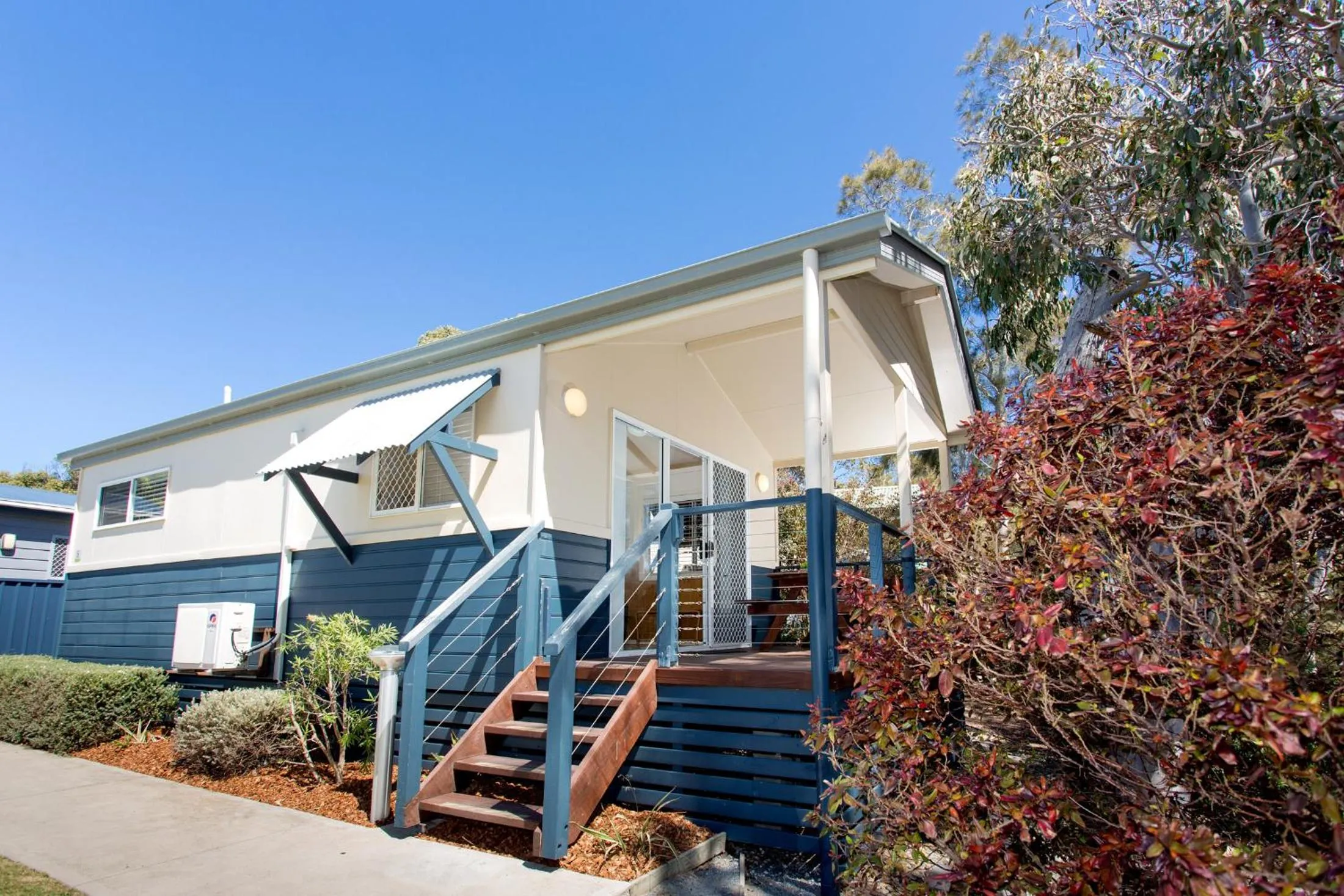 Photo of the whole room in Woolgoolga Lakeside Holiday Park