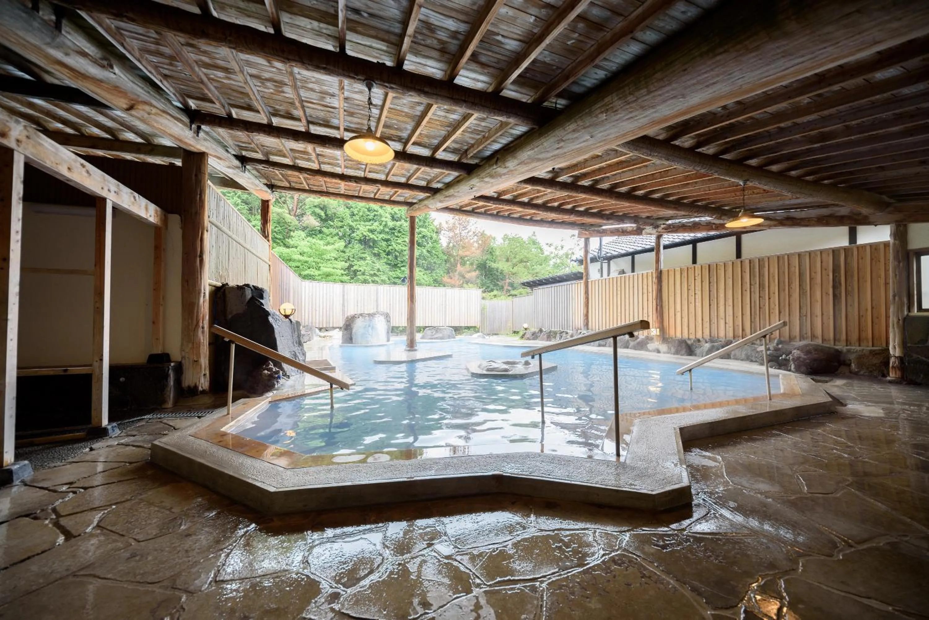 Hot Spring Bath in Yufuin Onsen Tsukanoma