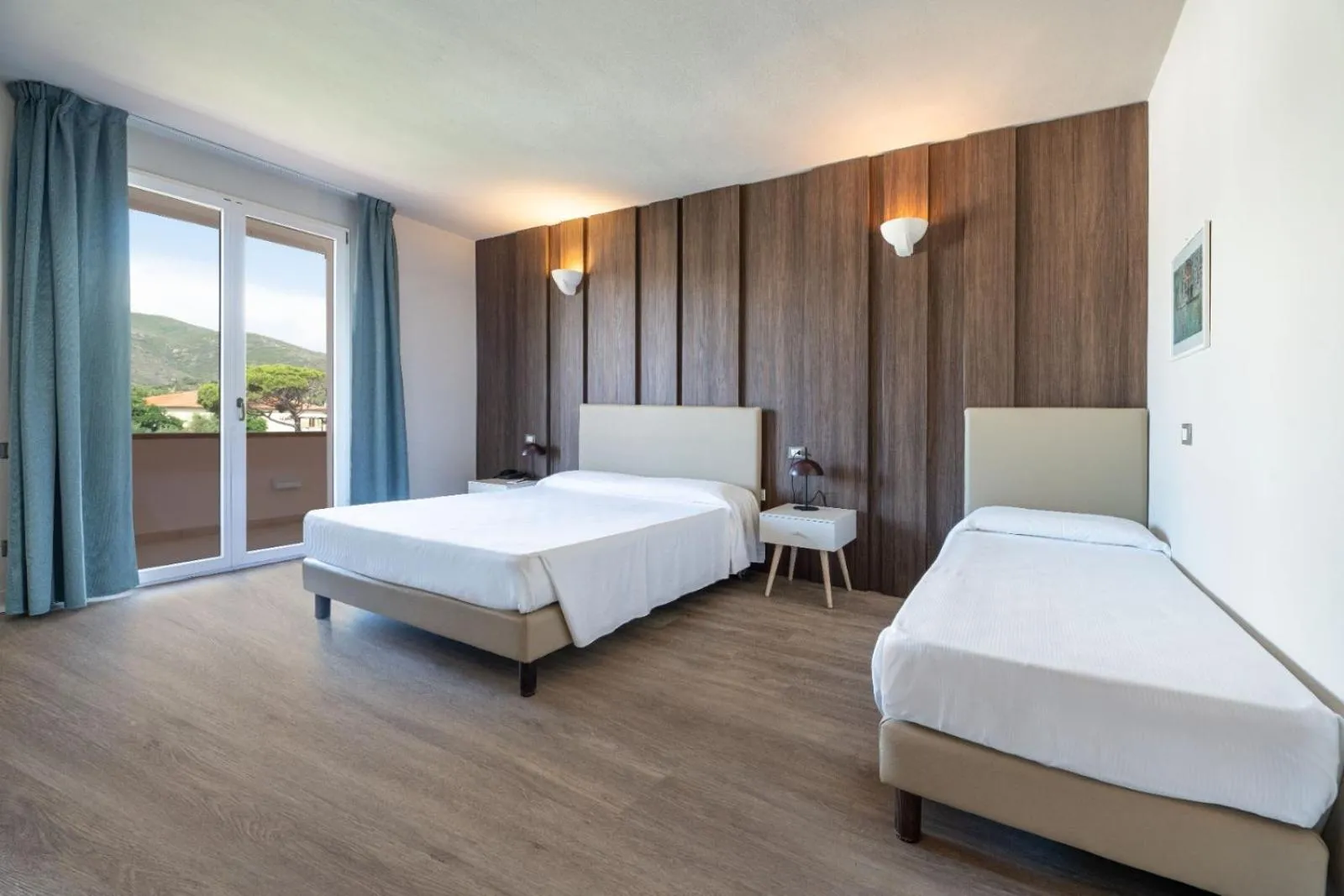 Photo of the whole room, Bed in Hotel Riva del Sole