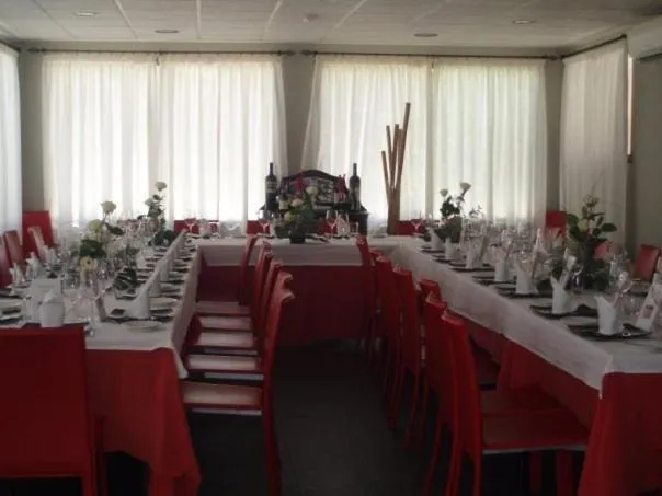 Restaurant/places to eat in Arcas de Agua