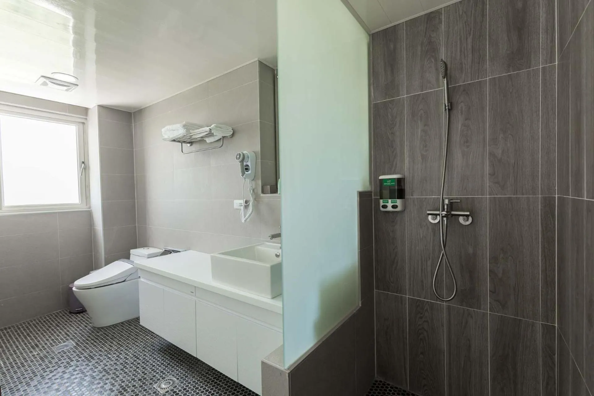Tien Hsiang Lin Sea Dragon King Hotel