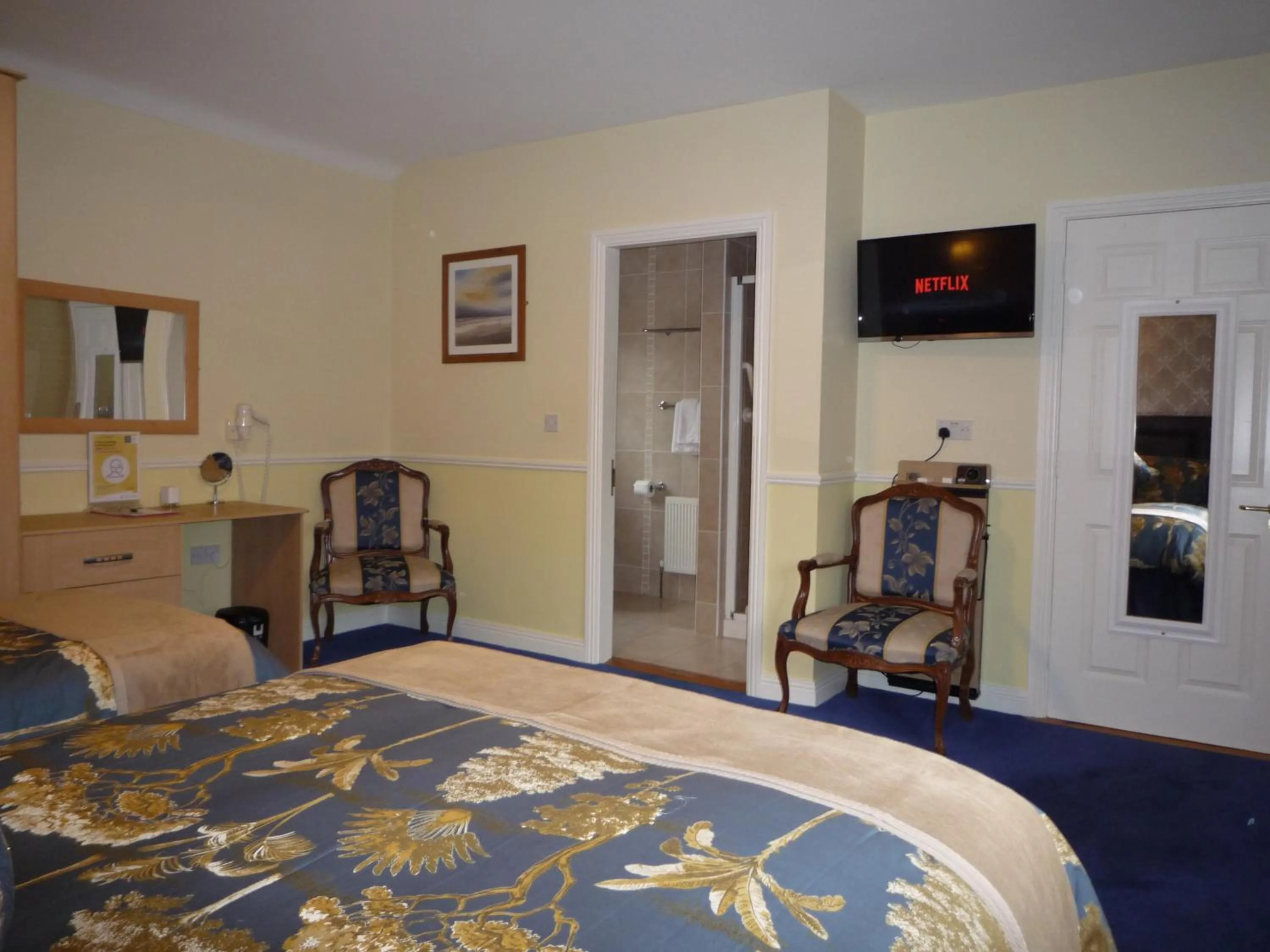 Bedroom, Bed in Avlon House Bed and Breakfast