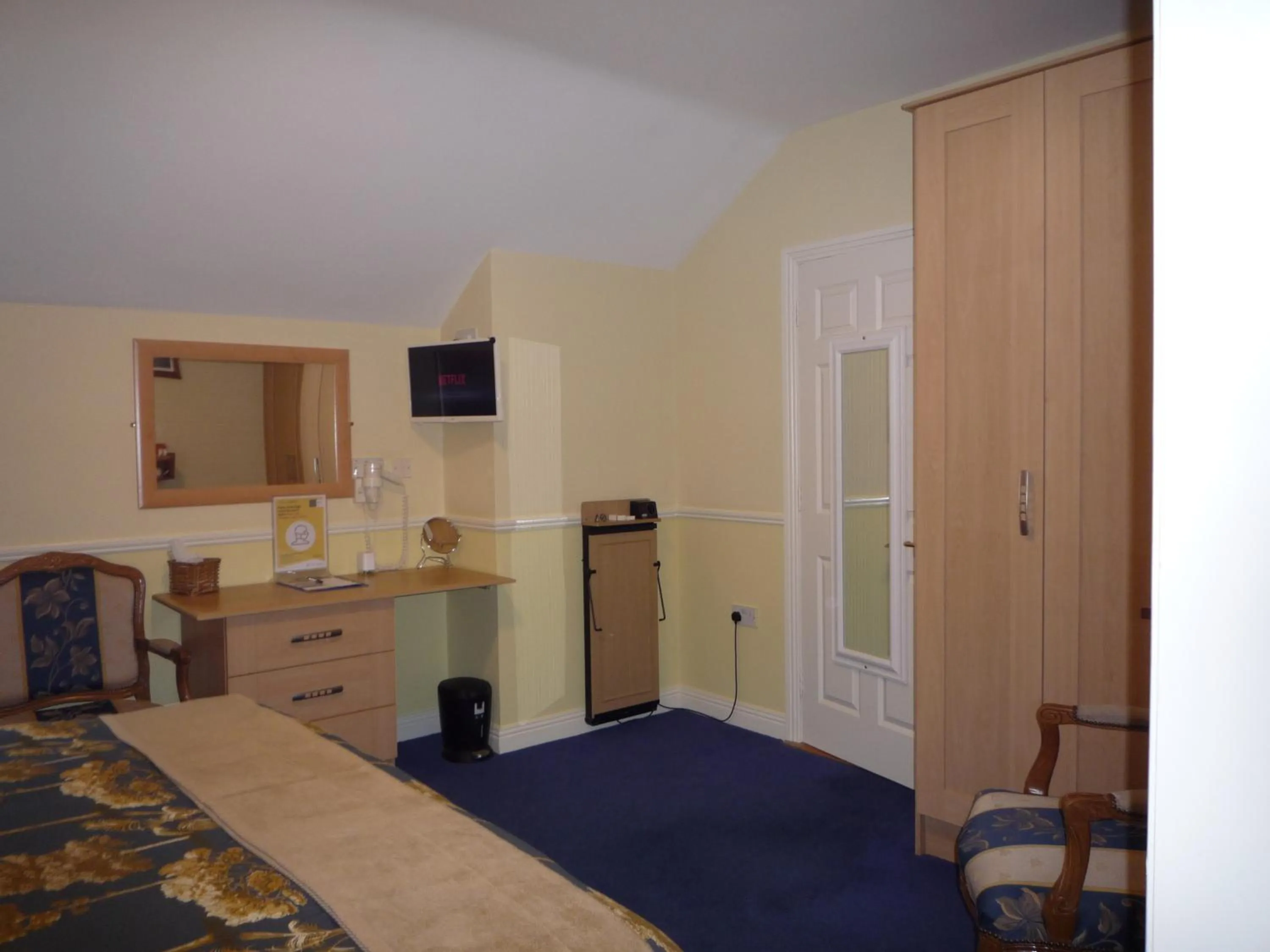 Bedroom, Bed in Avlon House Bed and Breakfast