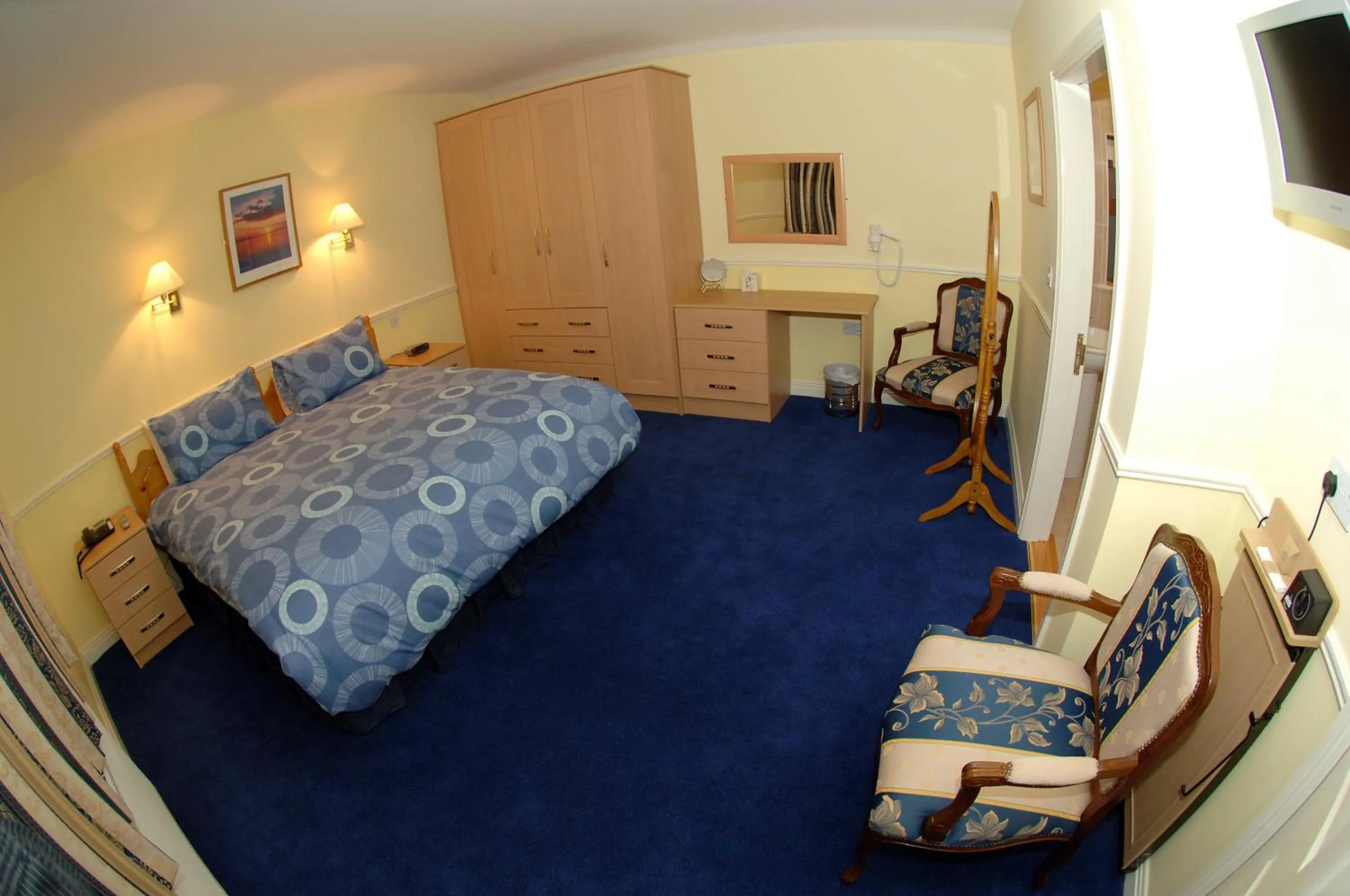 Photo of the whole room, Bed in Avlon House Bed and Breakfast